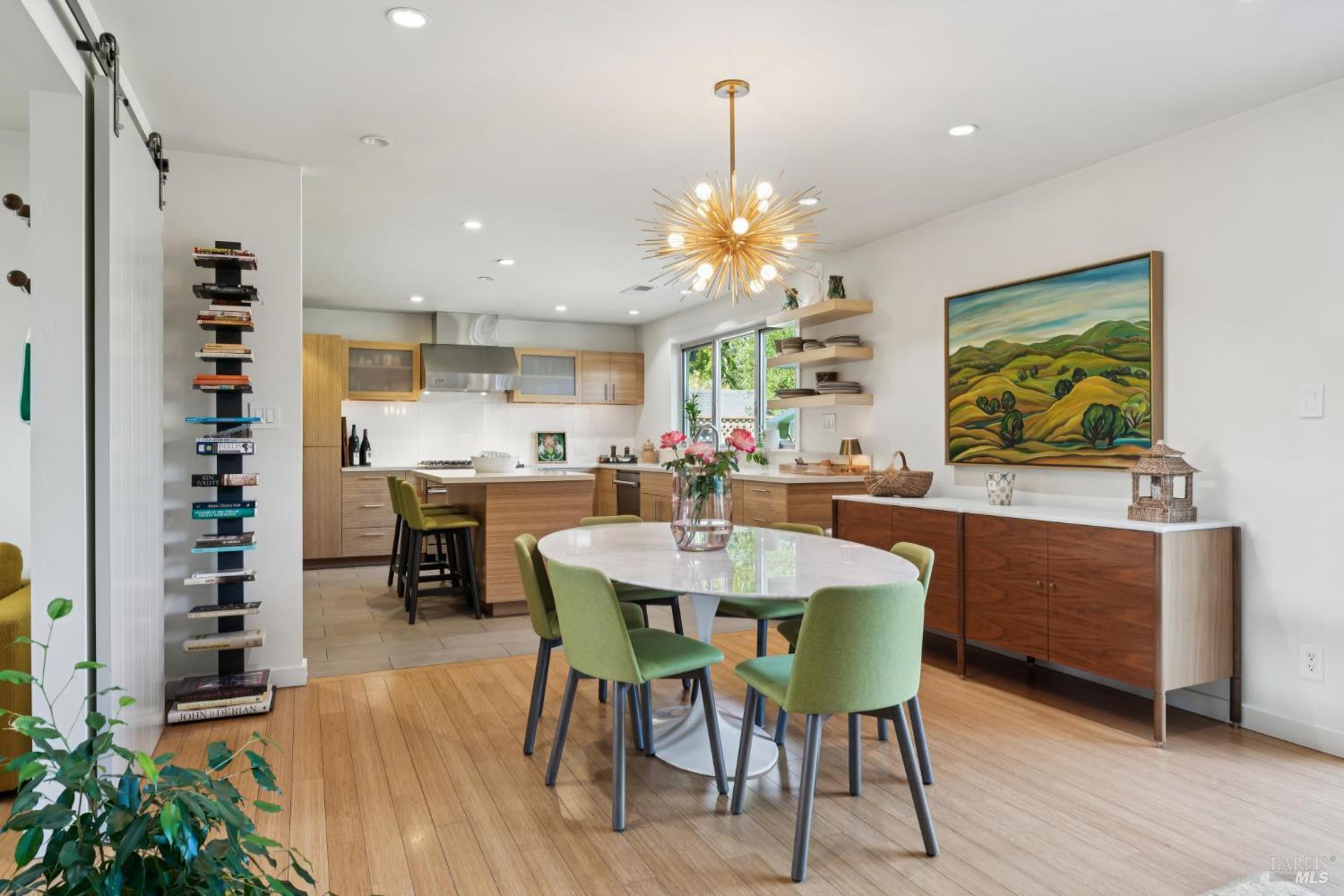 Detail Gallery Image 12 of 50 For 804 Josephine Ln, Healdsburg,  CA 95448 - 3 Beds | 2 Baths