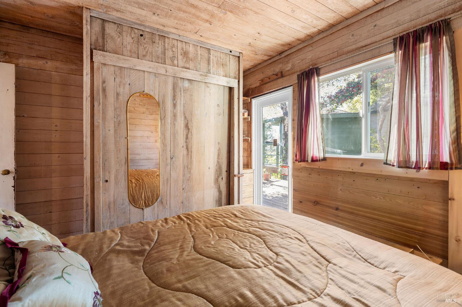 Detail Gallery Image 16 of 28 For 38882 Honey Run Ln, Gualala,  CA 95445 - 1 Beds | 1 Baths