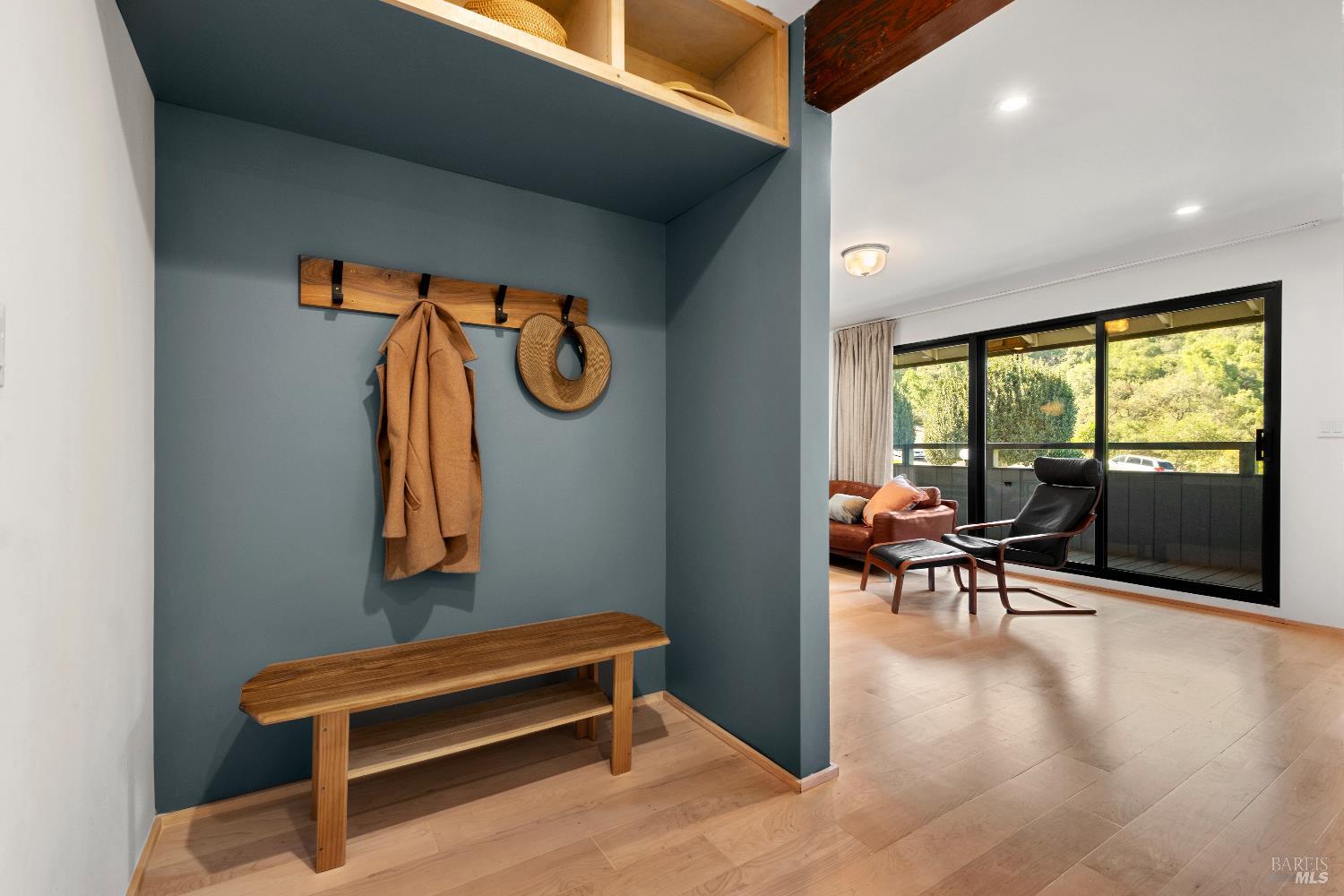 Detail Gallery Image 3 of 22 For 119 Arlene Ter, San Rafael,  CA 94903 - 3 Beds | 2/1 Baths