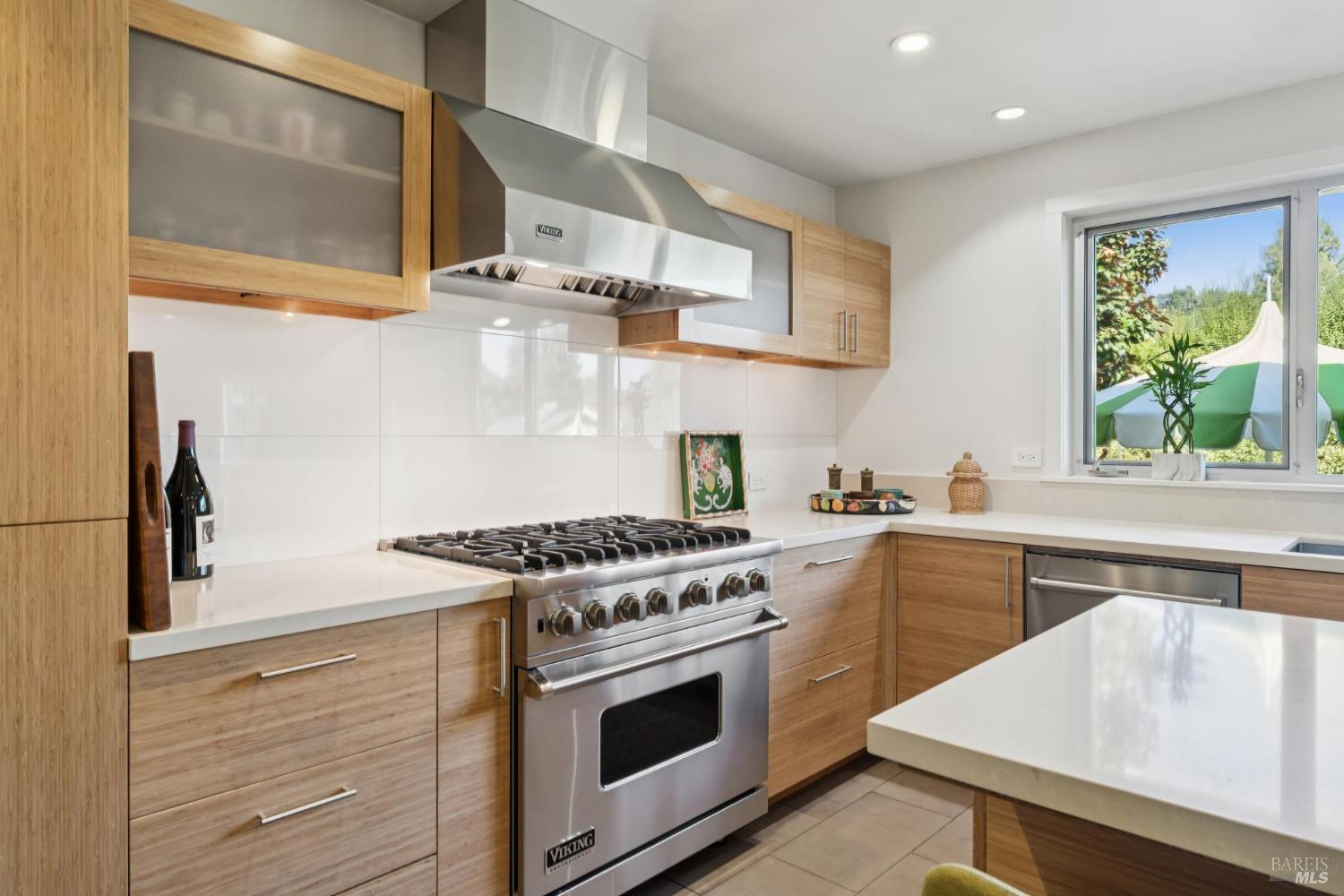 Detail Gallery Image 10 of 50 For 804 Josephine Ln, Healdsburg,  CA 95448 - 3 Beds | 2 Baths