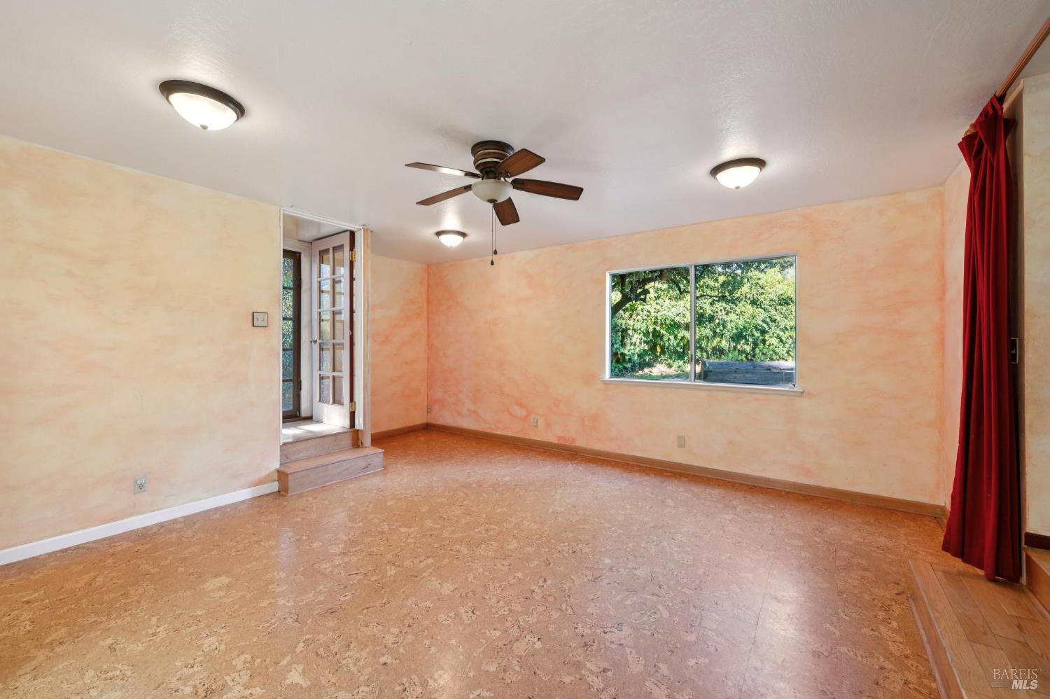 Detail Gallery Image 25 of 66 For 497 Pleasant Hill Rd, Sebastopol,  CA 95472 - 3 Beds | 2/1 Baths