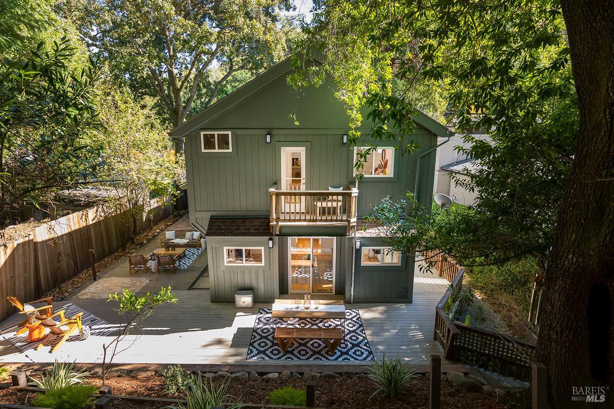 Detail Gallery Image 15 of 34 For 60 Wood Ln, Fairfax,  CA 94930 - 3 Beds | 2/1 Baths