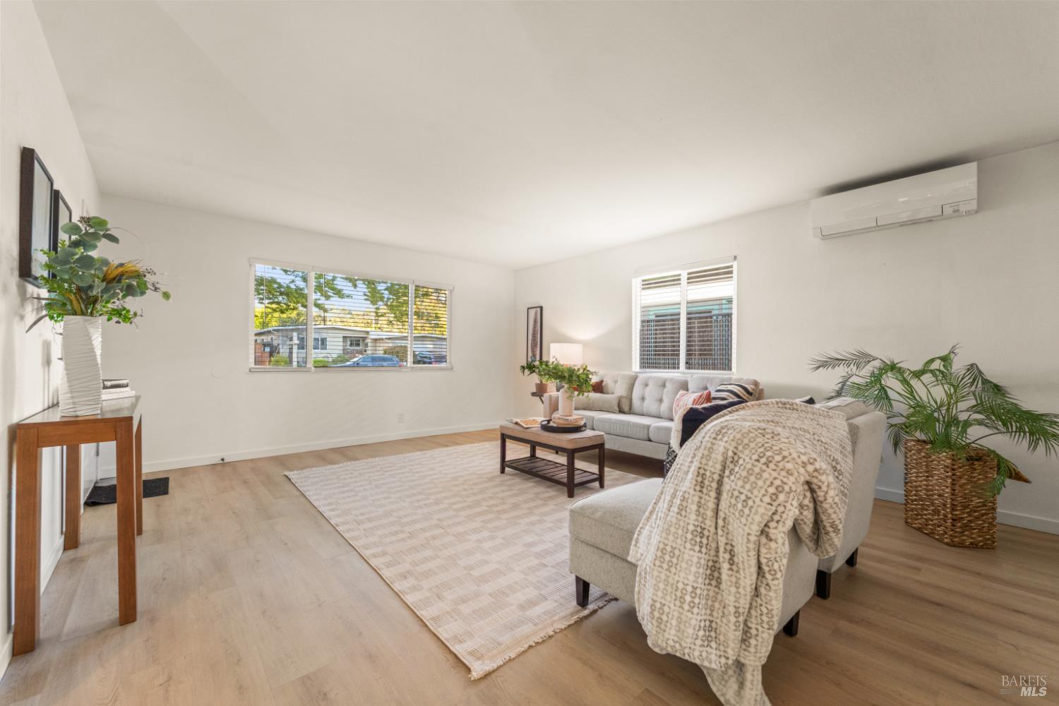 Detail Gallery Image 5 of 39 For 191 Ironwood St, Vacaville,  CA 95688 - 3 Beds | 2 Baths