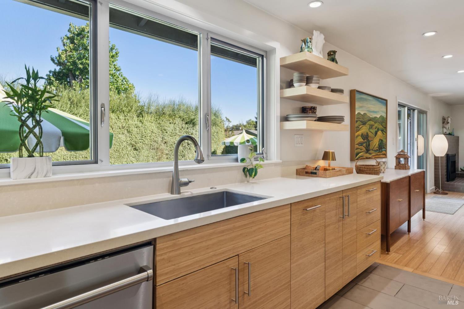 Detail Gallery Image 18 of 50 For 804 Josephine Ln, Healdsburg,  CA 95448 - 3 Beds | 2 Baths