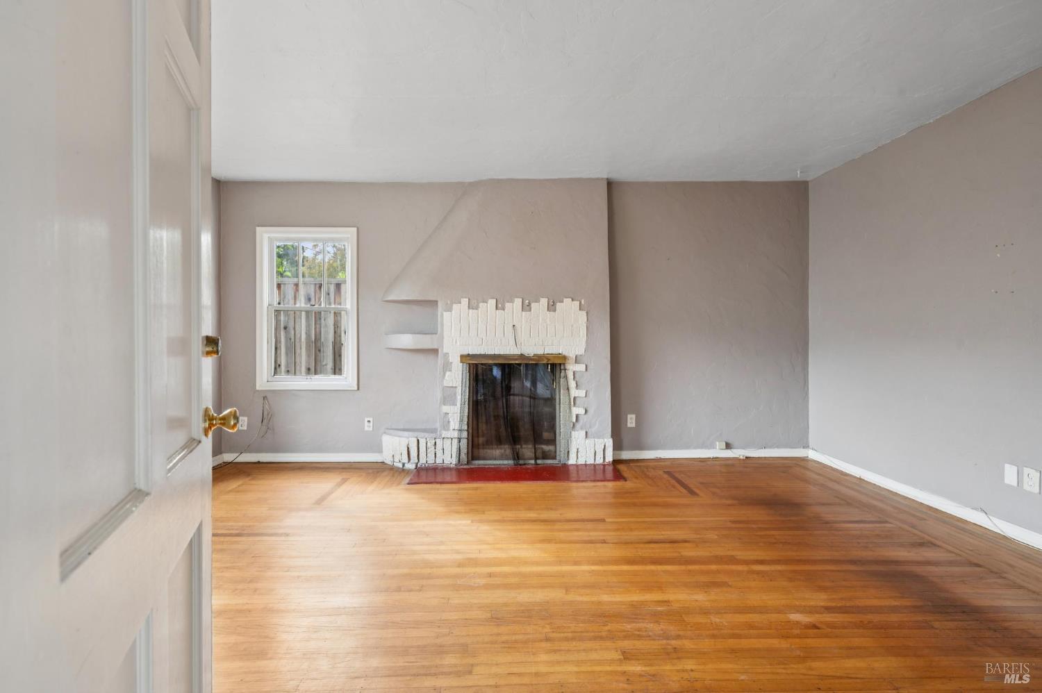 Detail Gallery Image 12 of 48 For 618 Galland St, Petaluma,  CA 94952 - 2 Beds | 1 Baths