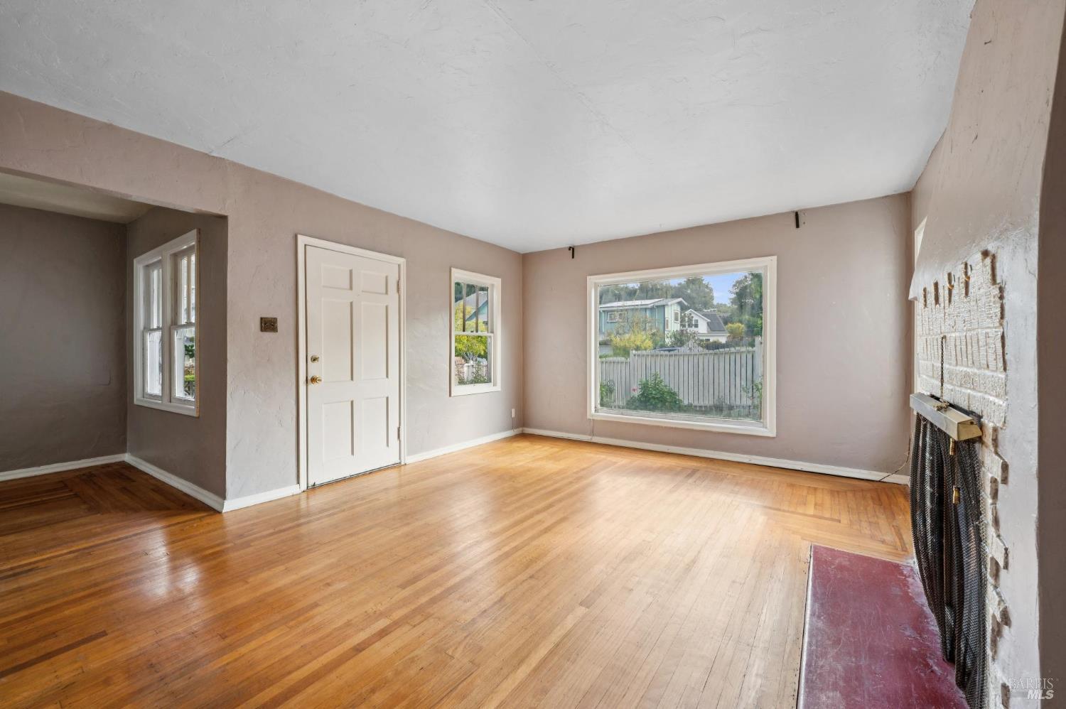 Detail Gallery Image 13 of 48 For 618 Galland St, Petaluma,  CA 94952 - 2 Beds | 1 Baths