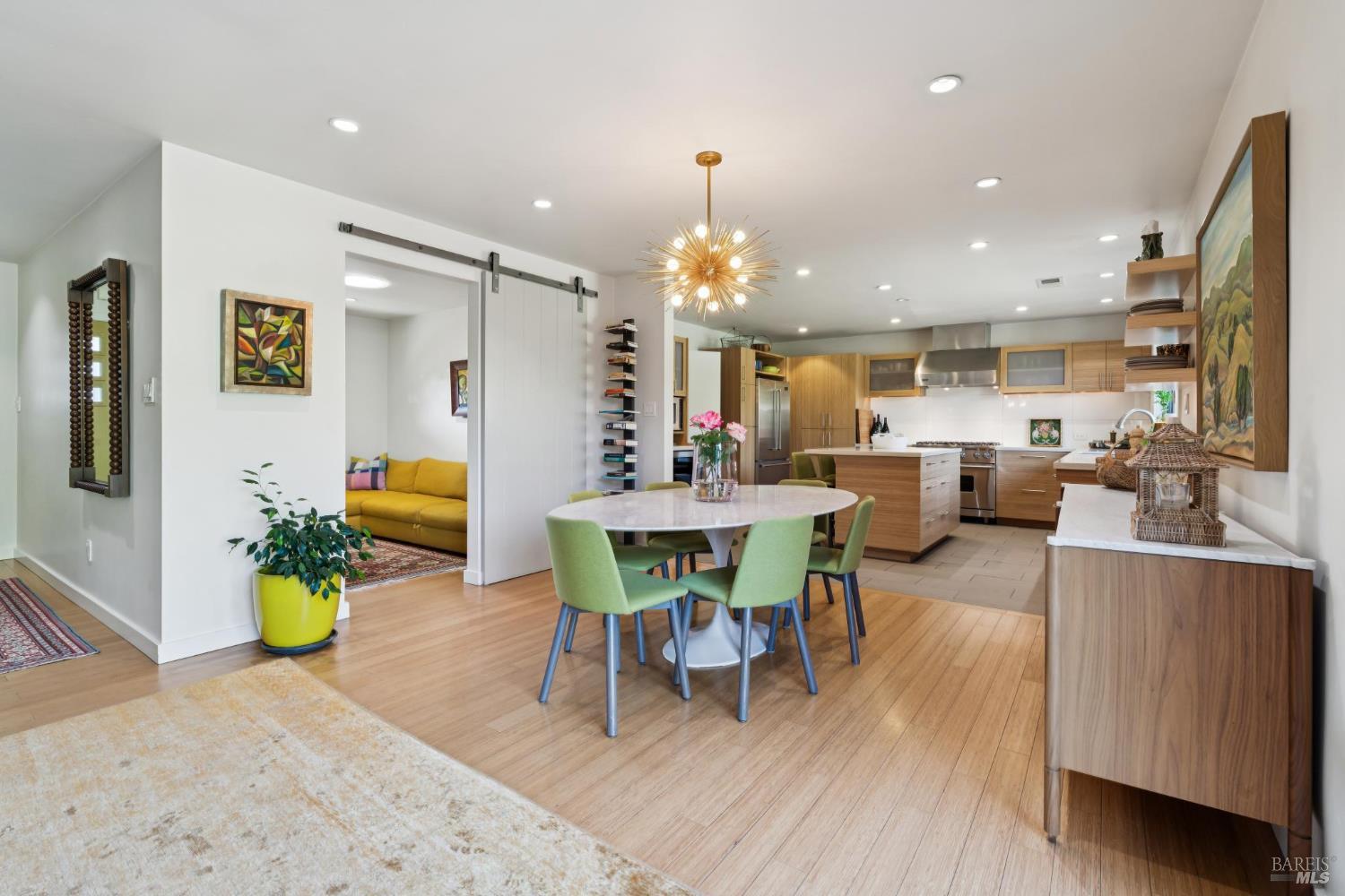 Detail Gallery Image 9 of 50 For 804 Josephine Ln, Healdsburg,  CA 95448 - 3 Beds | 2 Baths