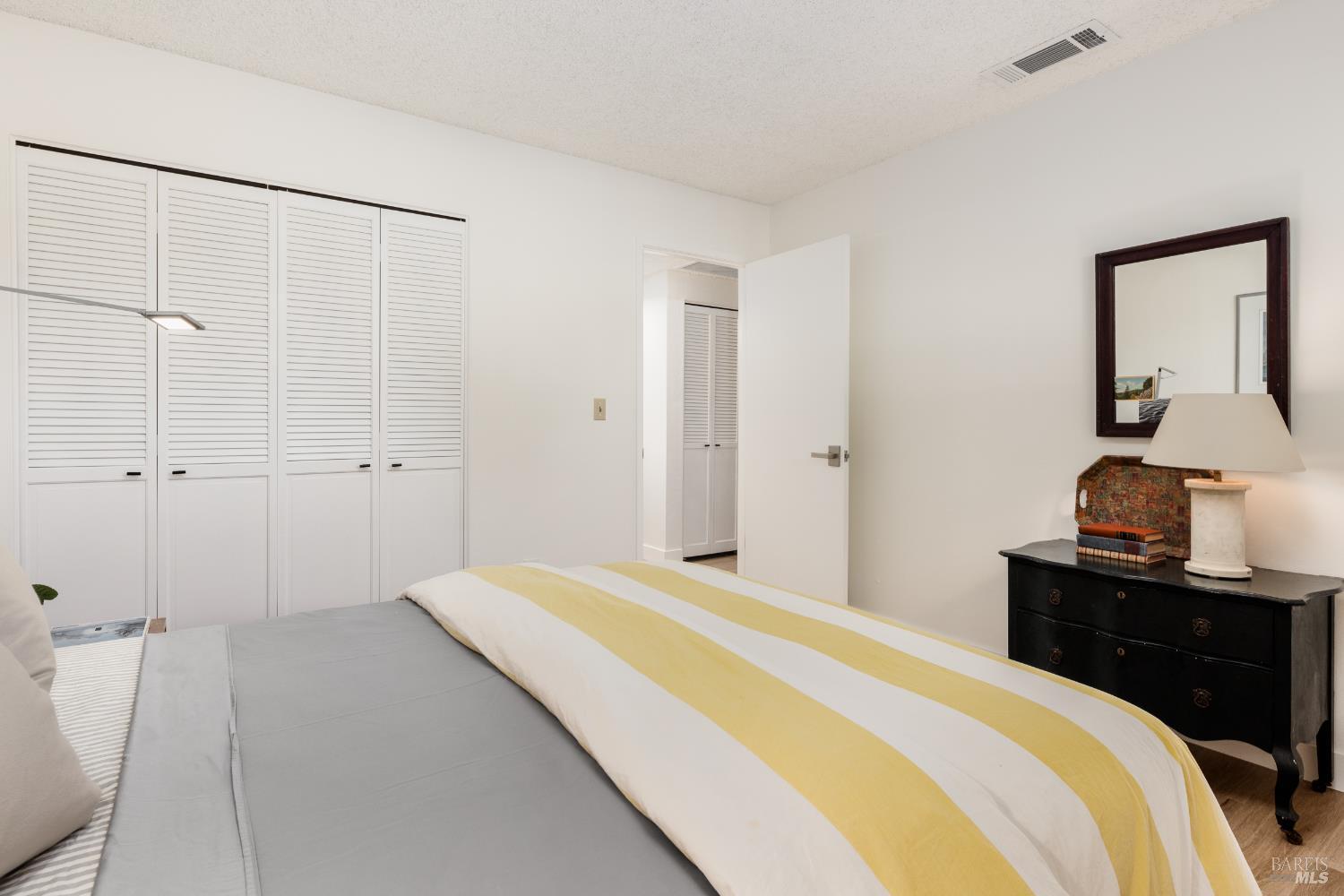 Detail Gallery Image 15 of 22 For 1970 Neotomas Ave, Santa Rosa,  CA 95405 - 3 Beds | 2 Baths