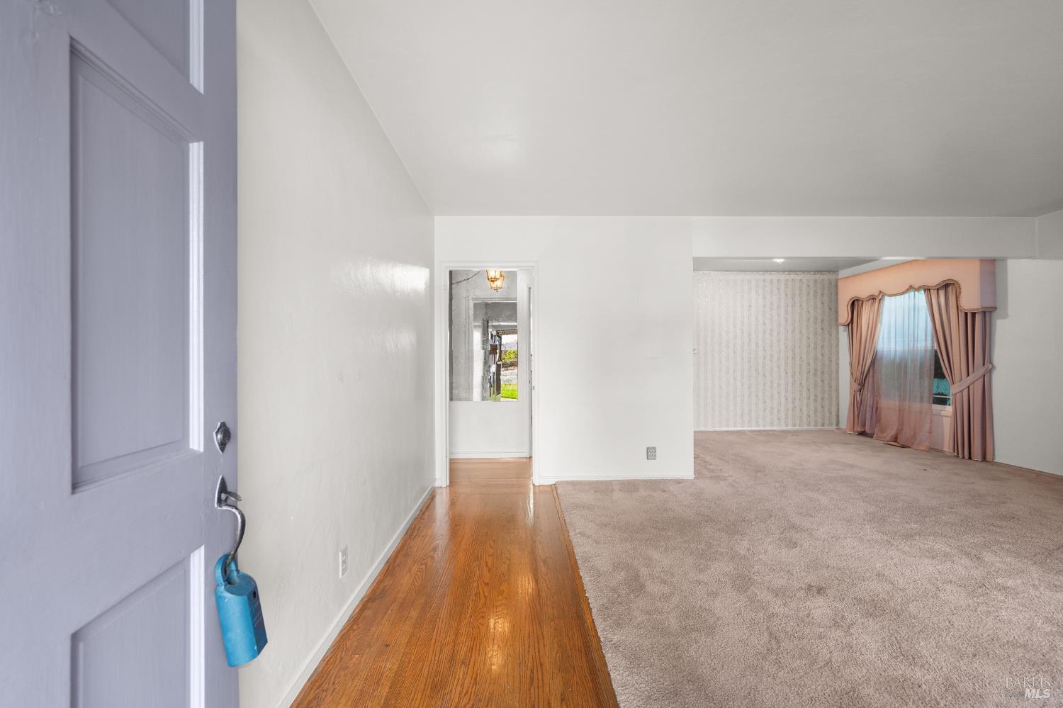 Detail Gallery Image 3 of 33 For 1325 Nebraska St, Vallejo,  CA 94590 - 3 Beds | 2 Baths