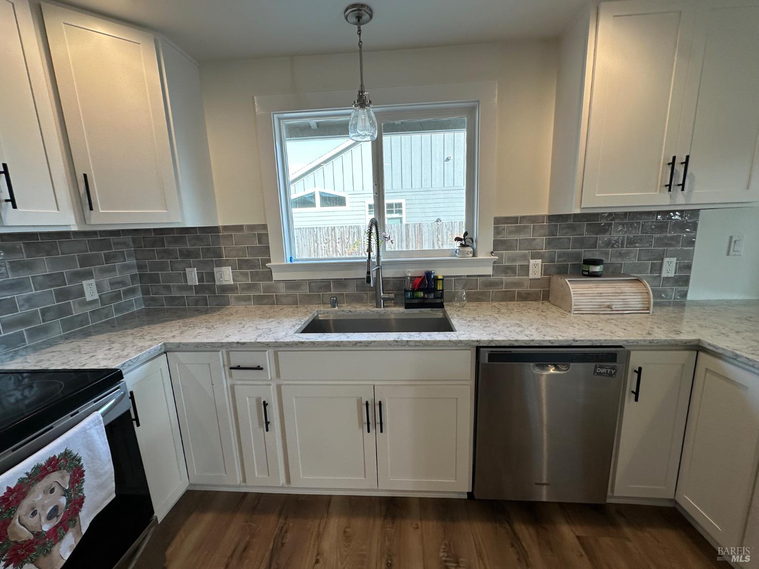 Detail Gallery Image 8 of 85 For 131 Halsey Way, Fort Bragg,  CA 95437 - 3 Beds | 2 Baths