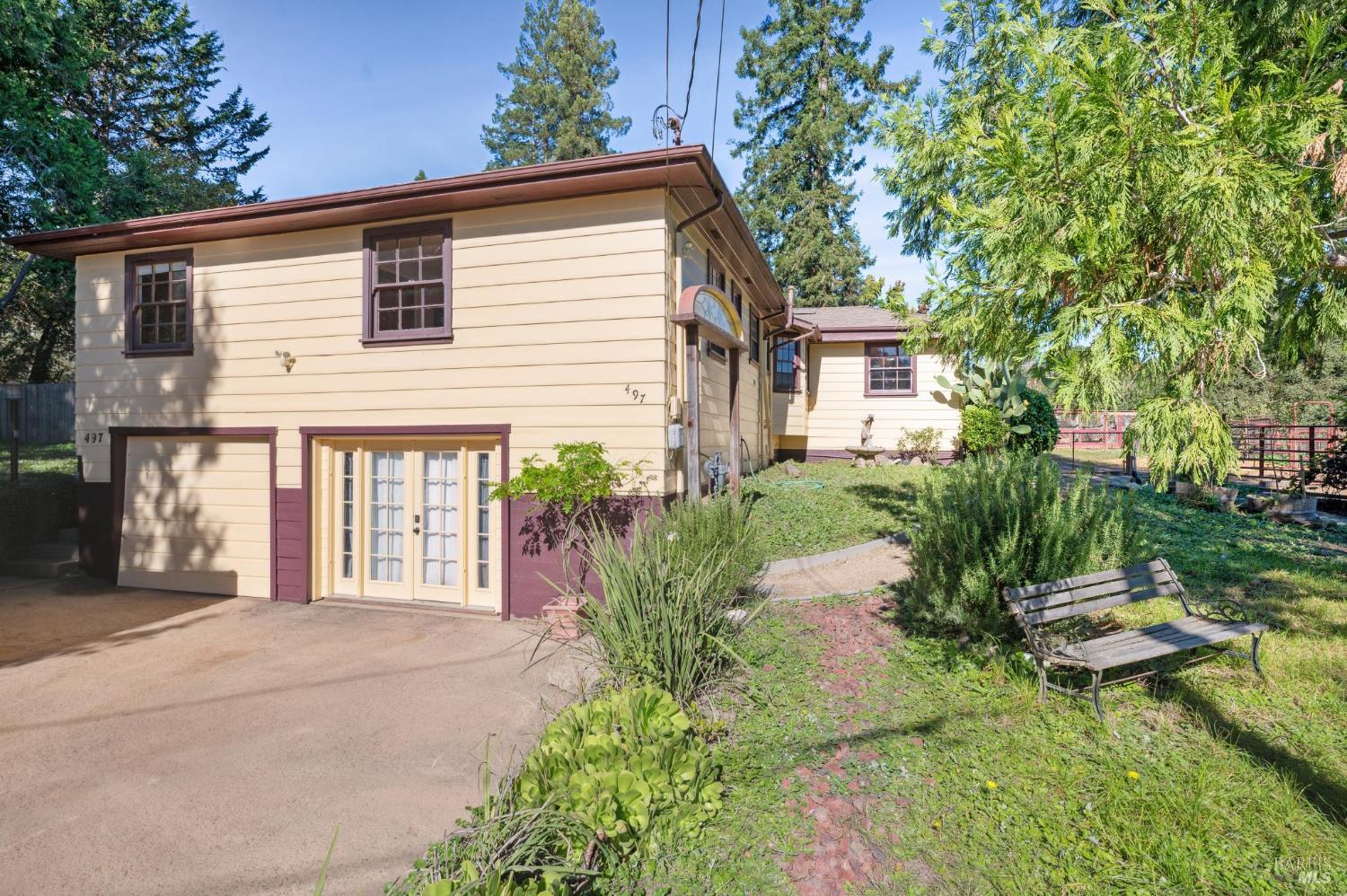 Detail Gallery Image 2 of 66 For 497 Pleasant Hill Rd, Sebastopol,  CA 95472 - 3 Beds | 2/1 Baths