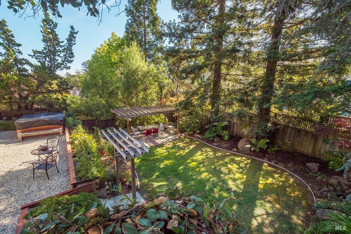 Detail Gallery Image 40 of 53 For 215 San Ramon Way, Novato,  CA 94945 - 4 Beds | 2/1 Baths