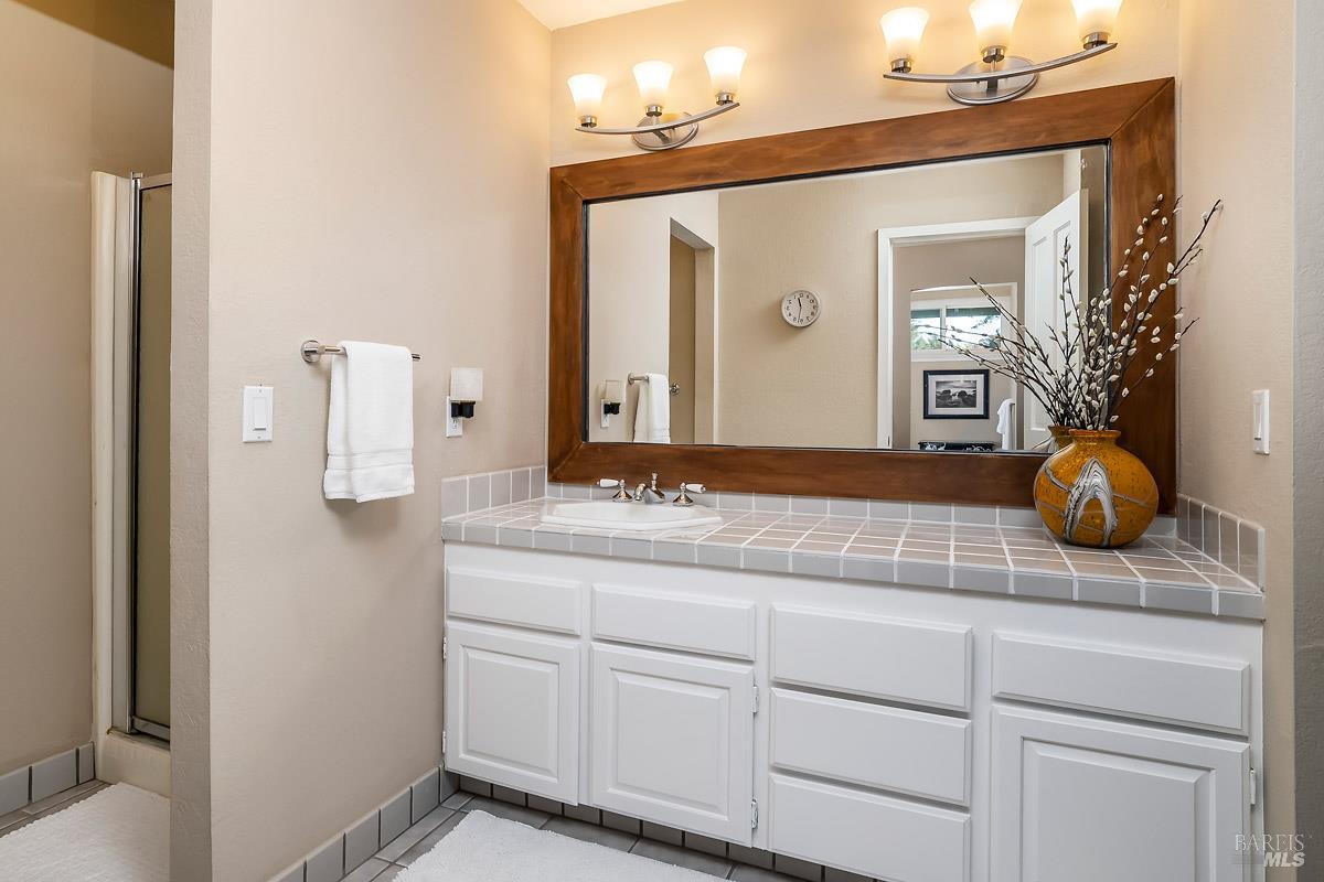 Detail Gallery Image 12 of 53 For 215 San Ramon Way, Novato,  CA 94945 - 4 Beds | 2/1 Baths