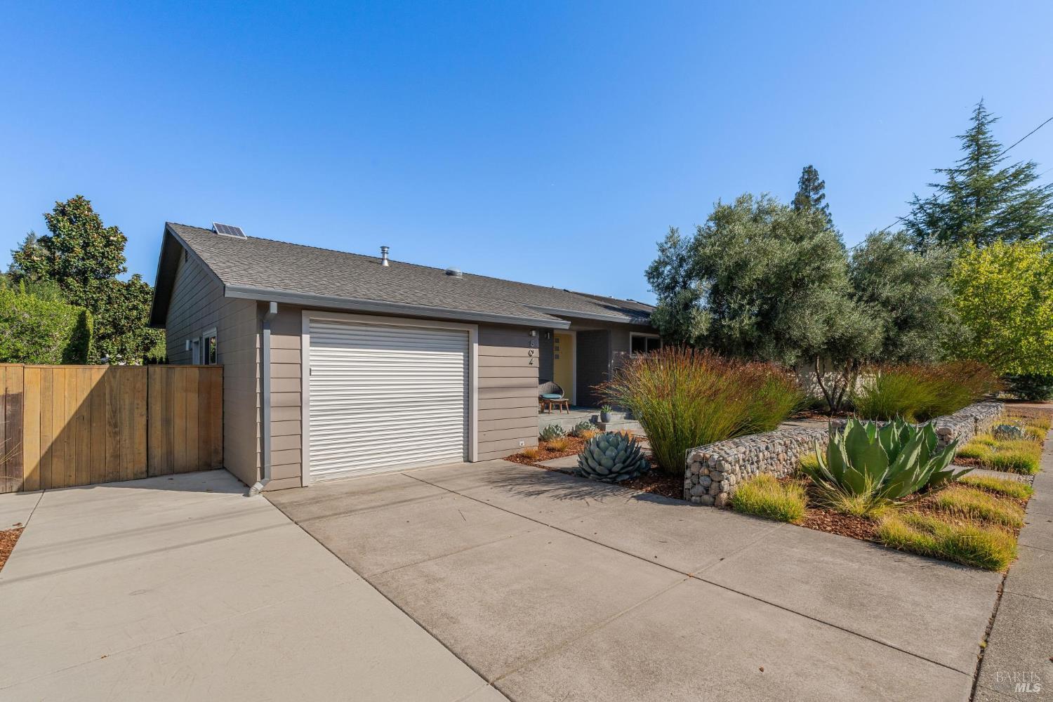 Detail Gallery Image 50 of 50 For 804 Josephine Ln, Healdsburg,  CA 95448 - 3 Beds | 2 Baths