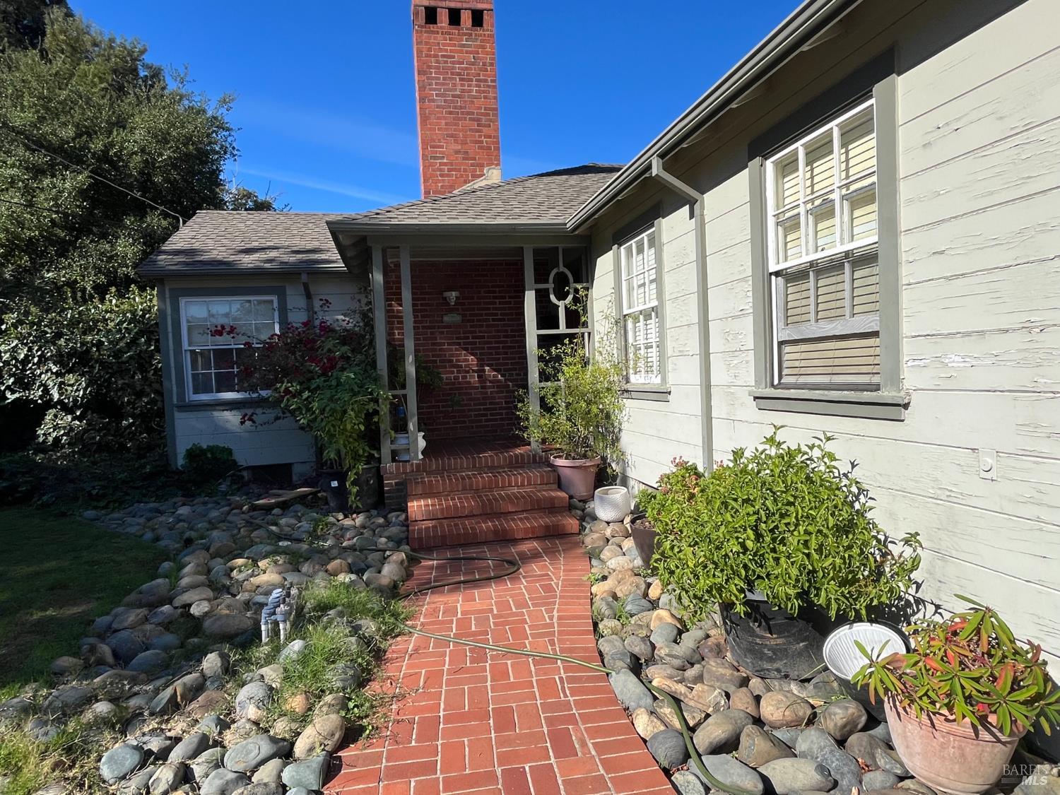 Detail Gallery Image 4 of 8 For 899 Taylor St, Fairfield,  CA 94533 - 2 Beds | 1 Baths