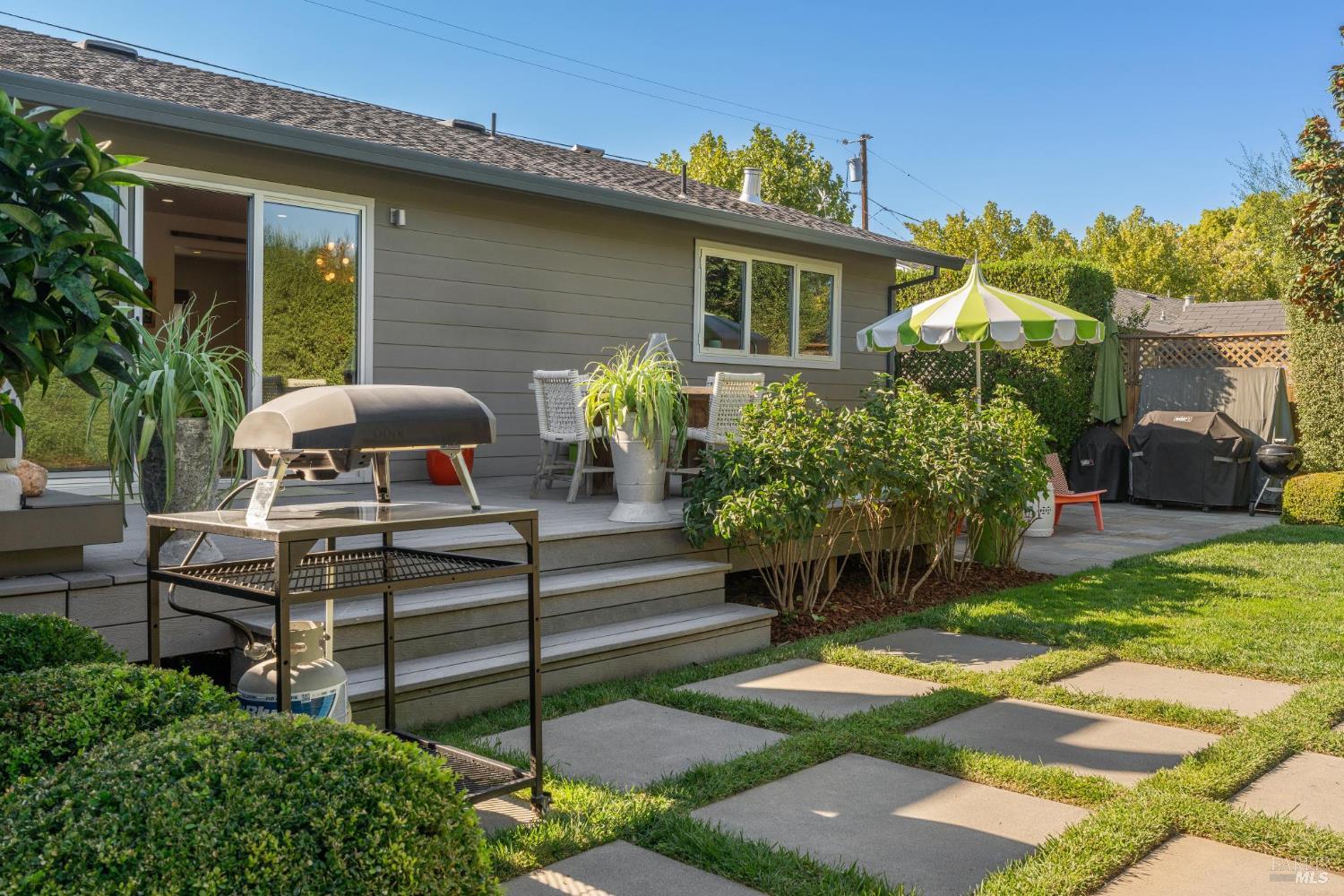 Detail Gallery Image 19 of 50 For 804 Josephine Ln, Healdsburg,  CA 95448 - 3 Beds | 2 Baths