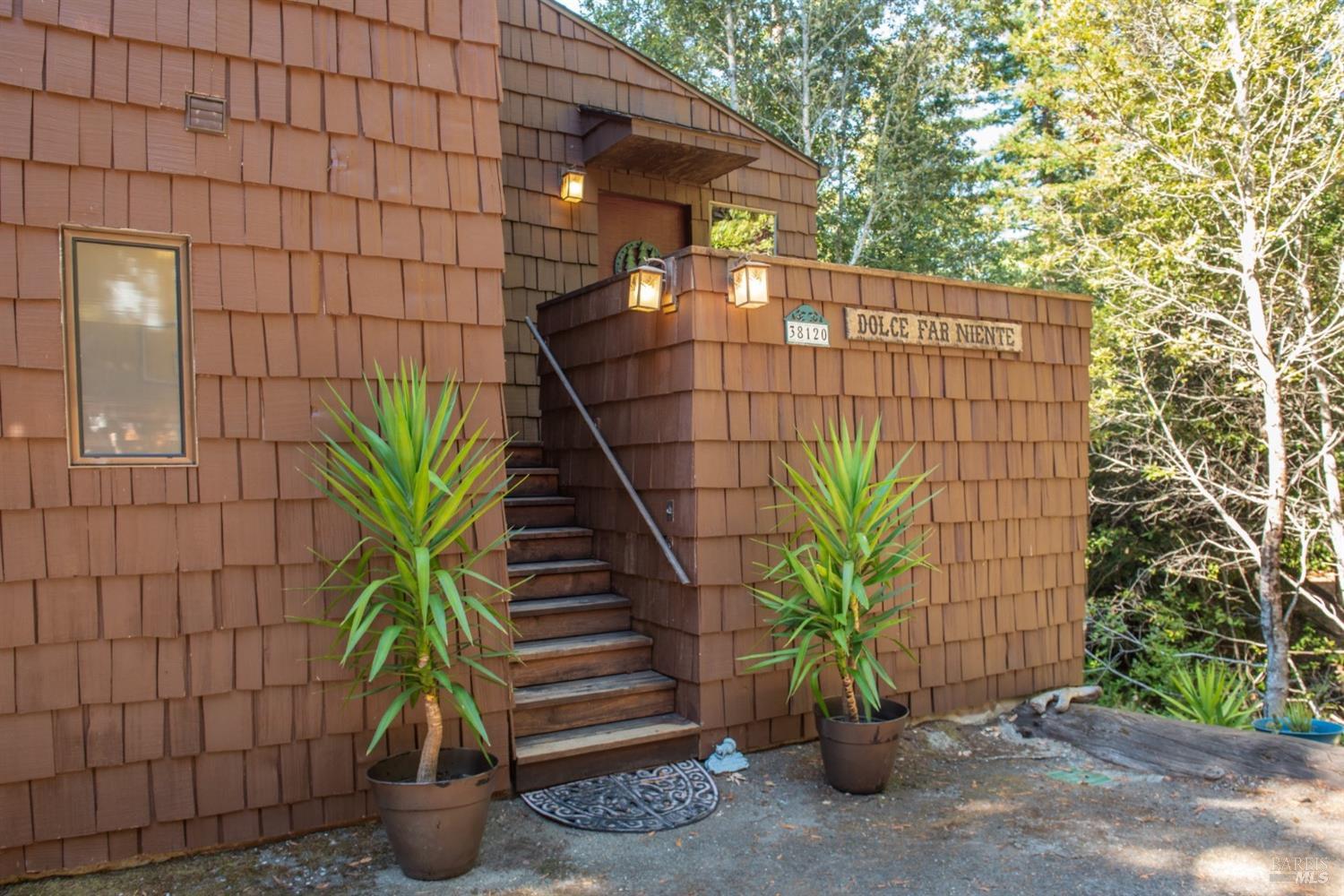 Detail Gallery Image 4 of 34 For 38120 Ocean Ridge Dr, Gualala,  CA 95445 - 2 Beds | 2/1 Baths