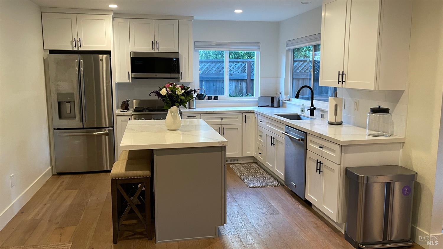 Detail Gallery Image 10 of 30 For 3502 Sleepy Hollow Ct, Santa Rosa,  CA 95404 - 3 Beds | 2 Baths