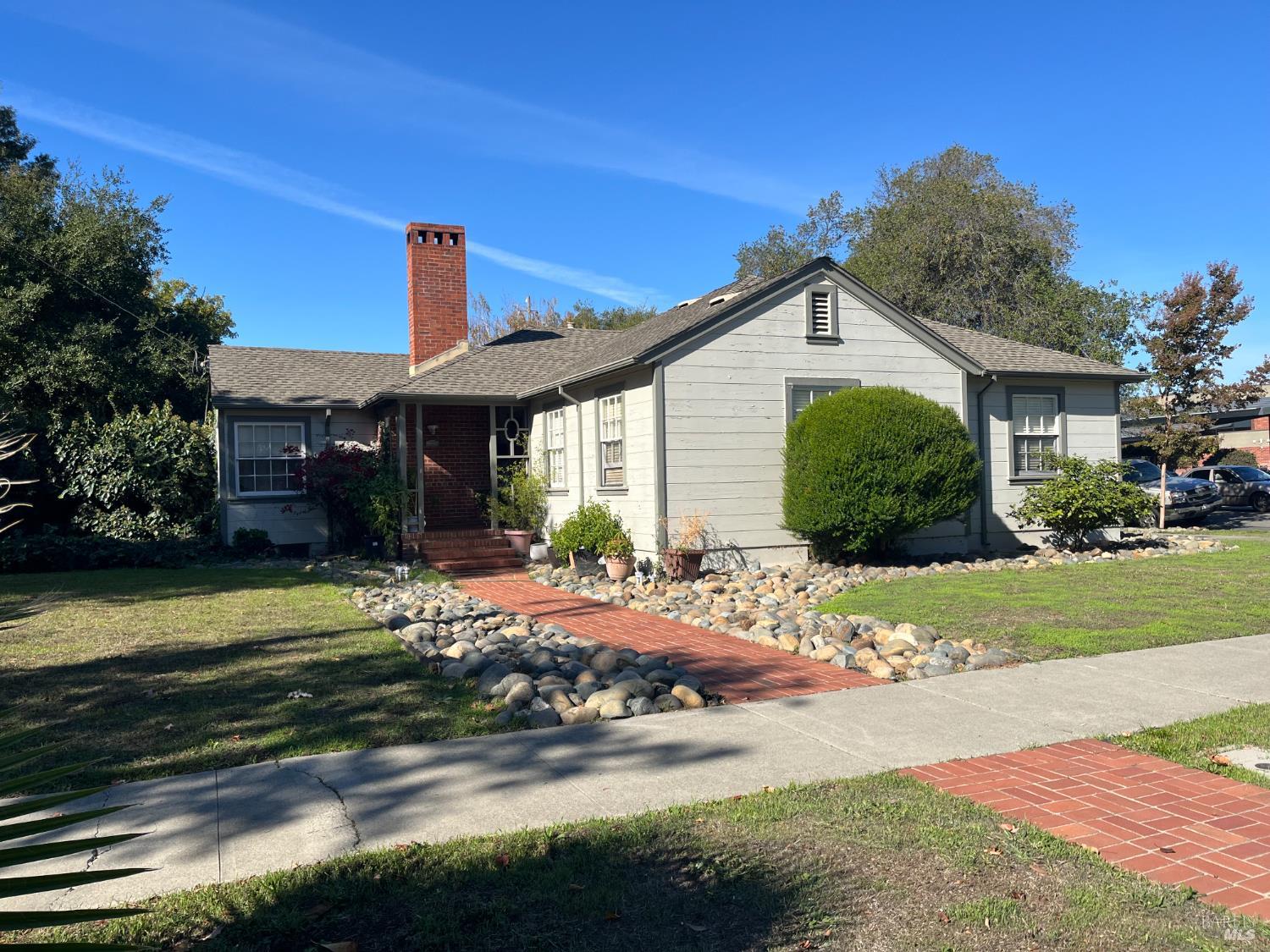 Detail Gallery Image 2 of 8 For 899 Taylor St, Fairfield,  CA 94533 - 2 Beds | 1 Baths