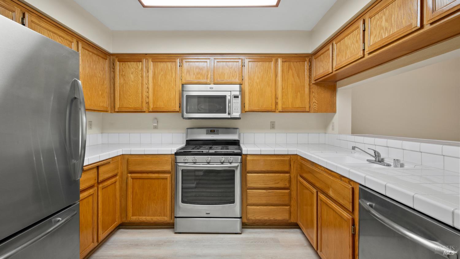 Detail Gallery Image 15 of 38 For 136 Southbridge Ln, Fairfield,  CA 94534 - 3 Beds | 2/1 Baths