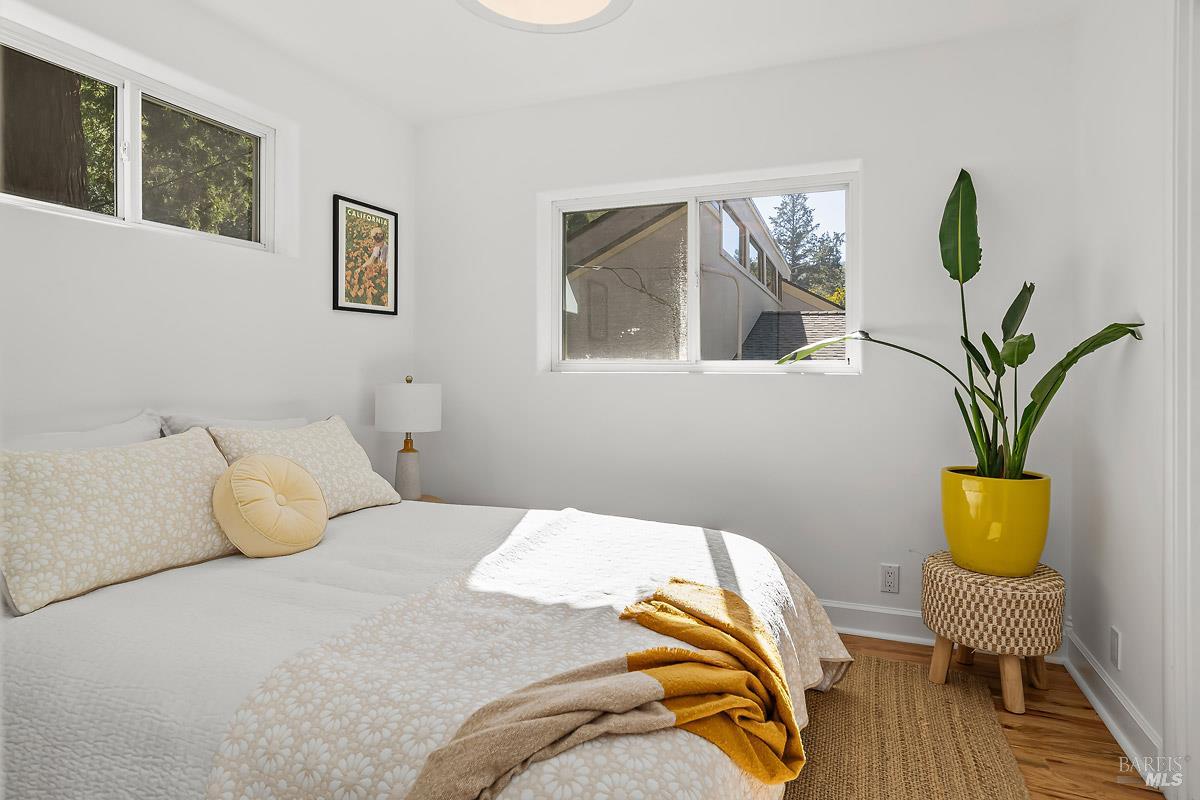 Detail Gallery Image 25 of 34 For 60 Wood Ln, Fairfax,  CA 94930 - 3 Beds | 2/1 Baths