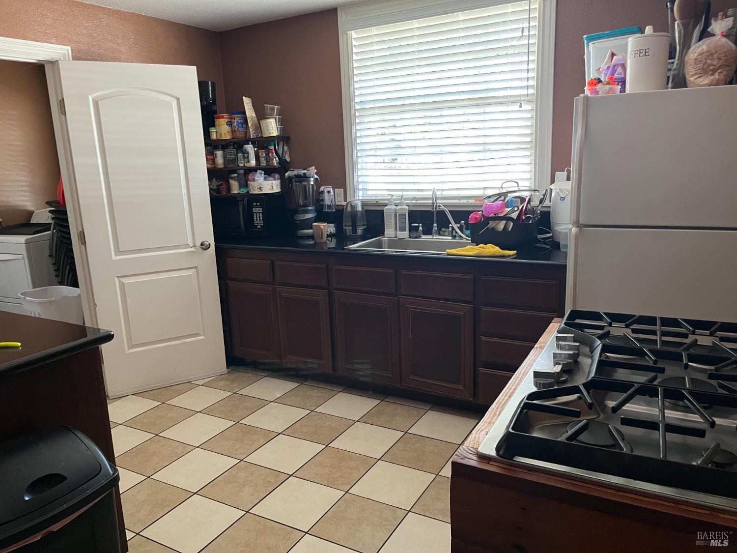 Detail Gallery Image 8 of 8 For 899 Taylor St, Fairfield,  CA 94533 - 2 Beds | 1 Baths