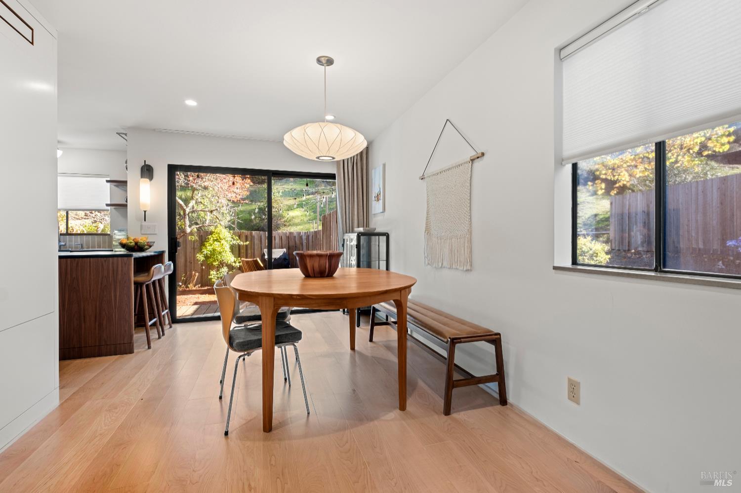 Detail Gallery Image 11 of 22 For 119 Arlene Ter, San Rafael,  CA 94903 - 3 Beds | 2/1 Baths