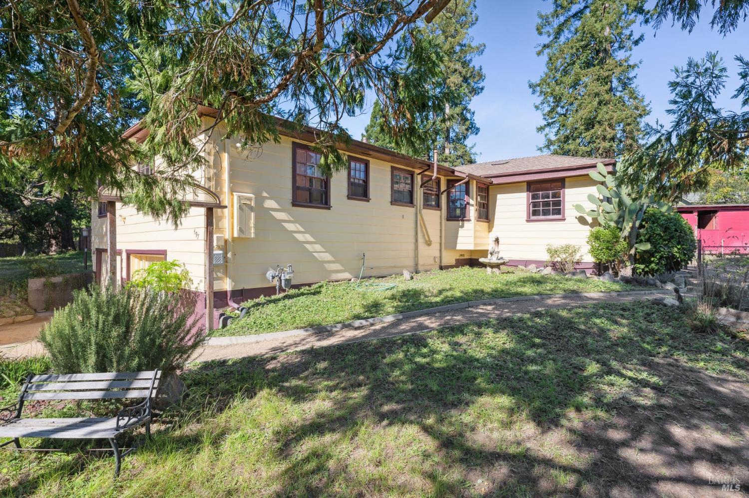 Detail Gallery Image 4 of 66 For 497 Pleasant Hill Rd, Sebastopol,  CA 95472 - 3 Beds | 2/1 Baths