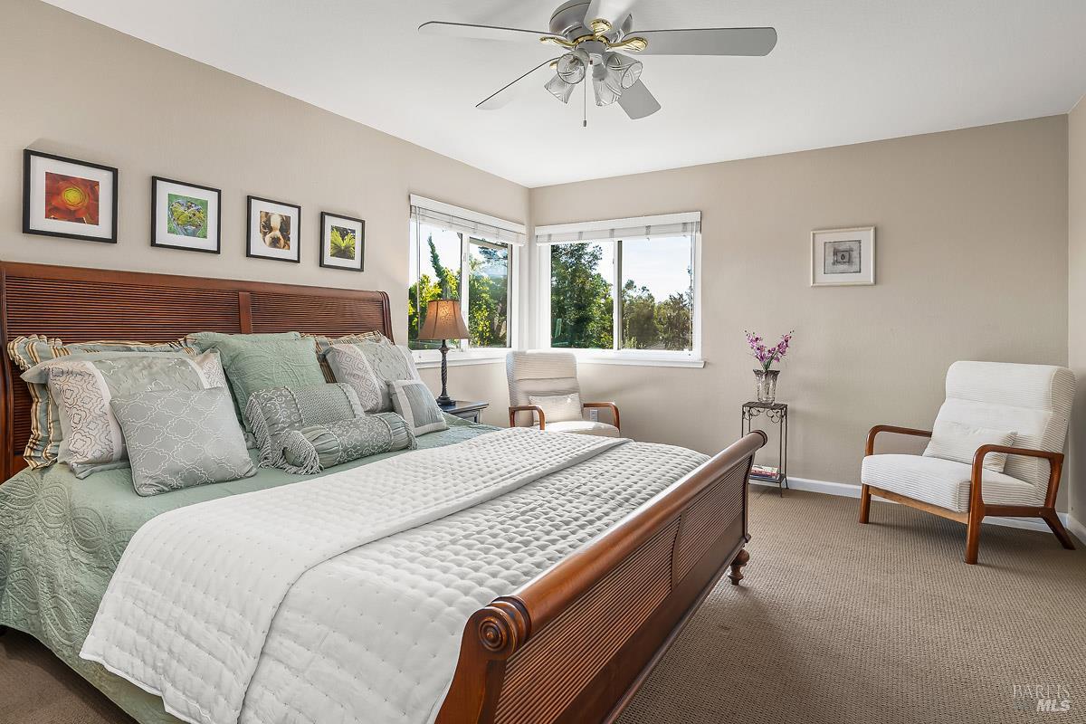 Detail Gallery Image 11 of 53 For 215 San Ramon Way, Novato,  CA 94945 - 4 Beds | 2/1 Baths