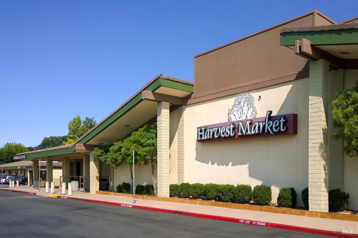 Detail Gallery Image 41 of 53 For 215 San Ramon Way, Novato,  CA 94945 - 4 Beds | 2/1 Baths