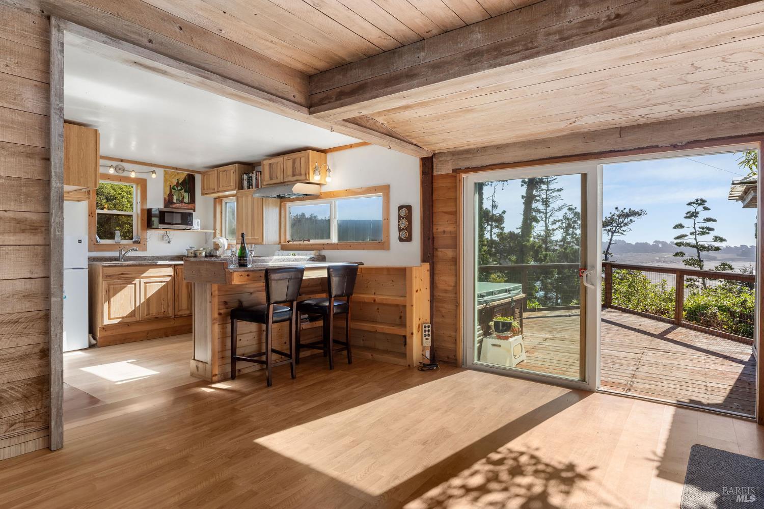 Detail Gallery Image 17 of 28 For 38882 Honey Run Ln, Gualala,  CA 95445 - 1 Beds | 1 Baths