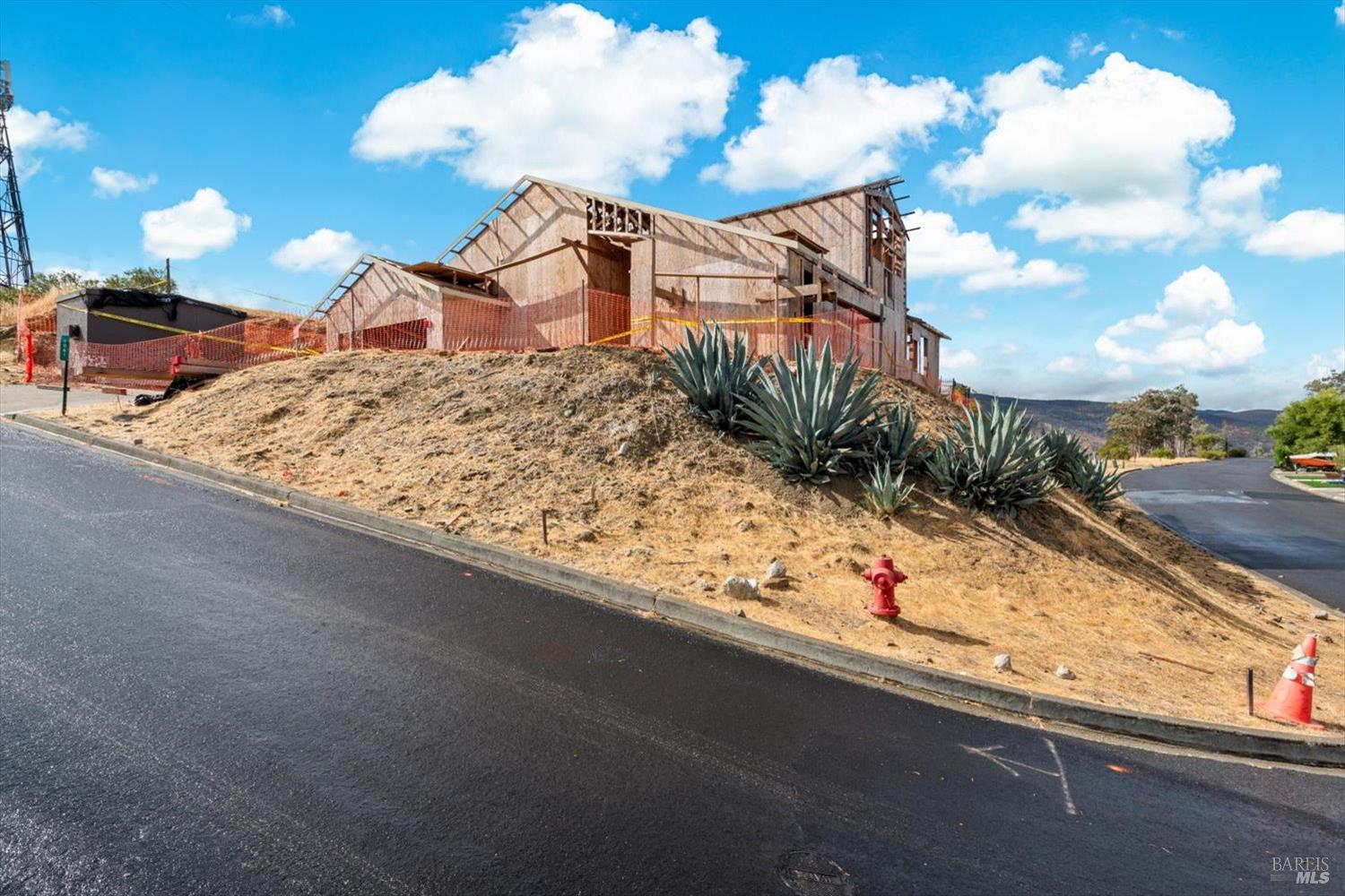 Detail Gallery Image 9 of 26 For 1061 Rimrock Dr, Napa,  CA 94558 - – Beds | – Baths