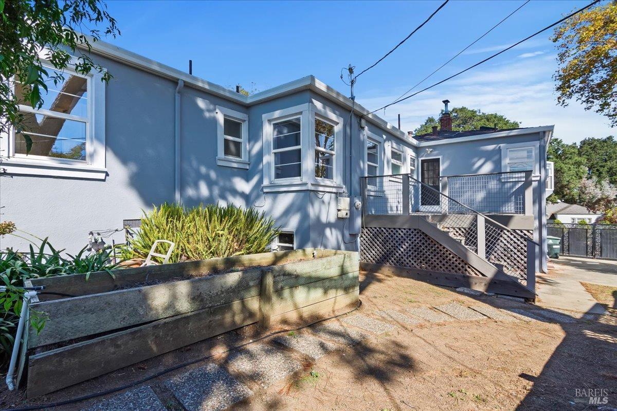 Detail Gallery Image 31 of 56 For 332 El Camino Real Unkn, Vallejo,  CA 94590 - 3 Beds | 2/1 Baths