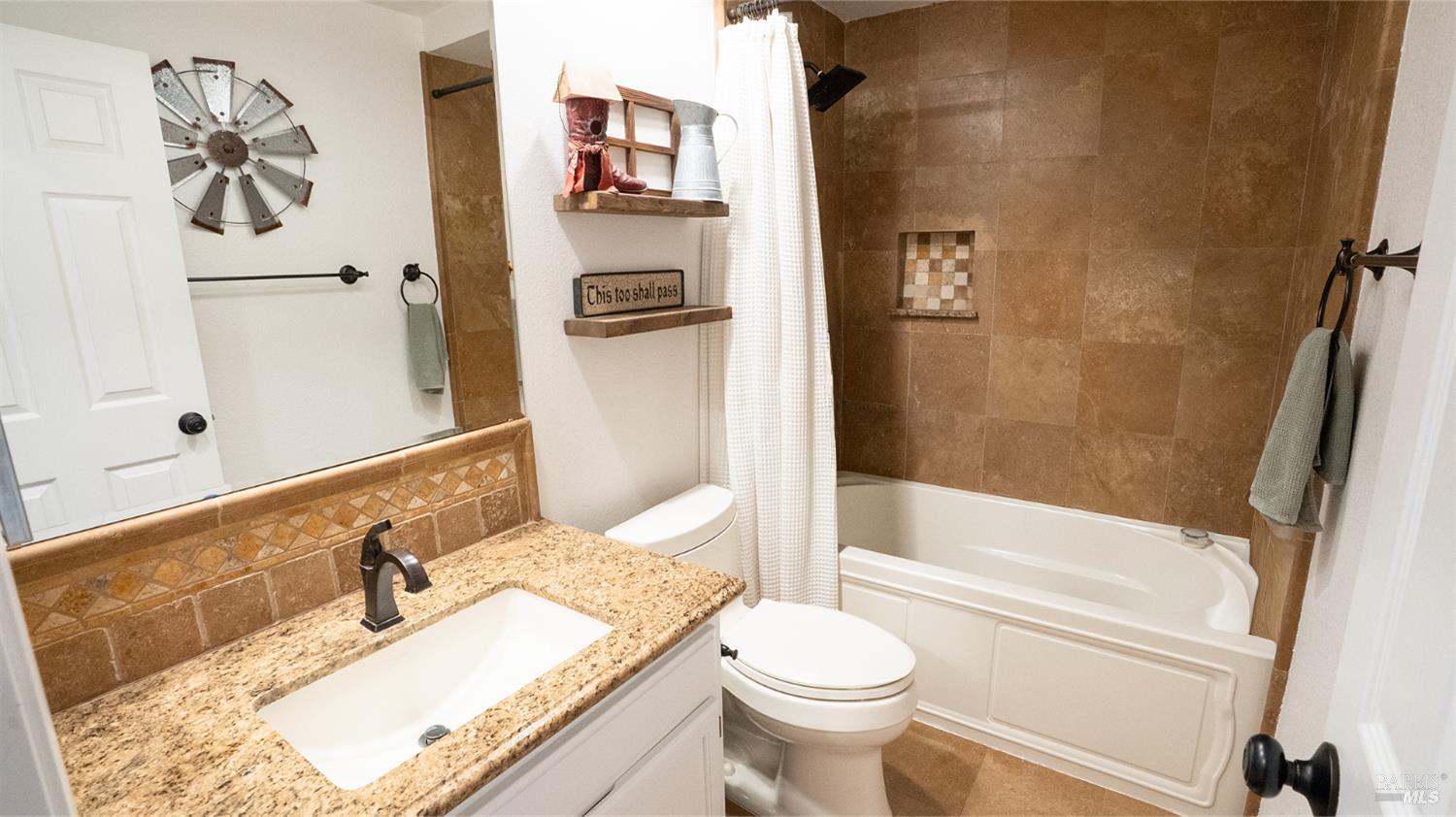 Detail Gallery Image 25 of 28 For 284 Flametree Cir, Windsor,  CA 95492 - 3 Beds | 2 Baths