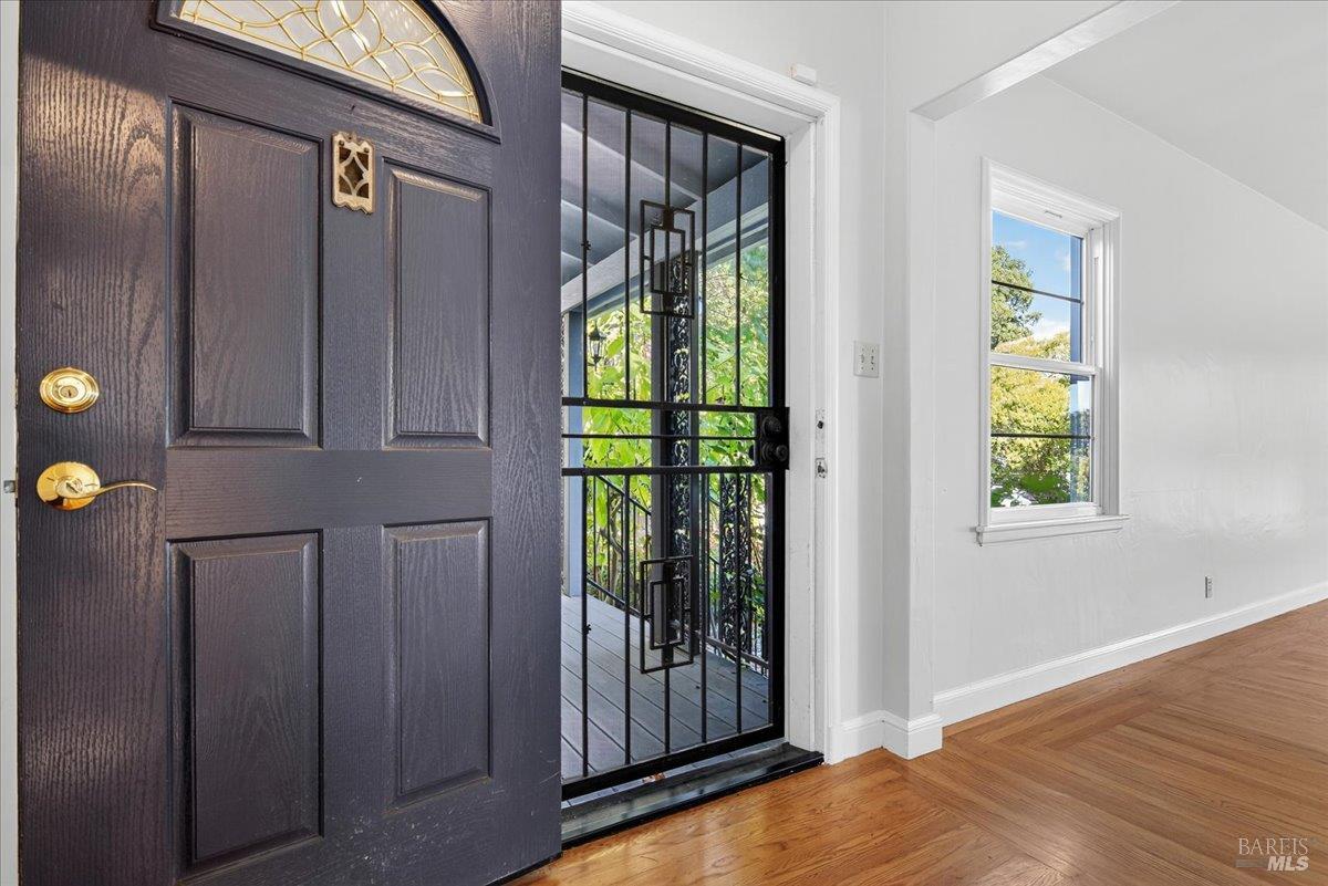 Detail Gallery Image 9 of 56 For 332 El Camino Real Unkn, Vallejo,  CA 94590 - 3 Beds | 2/1 Baths