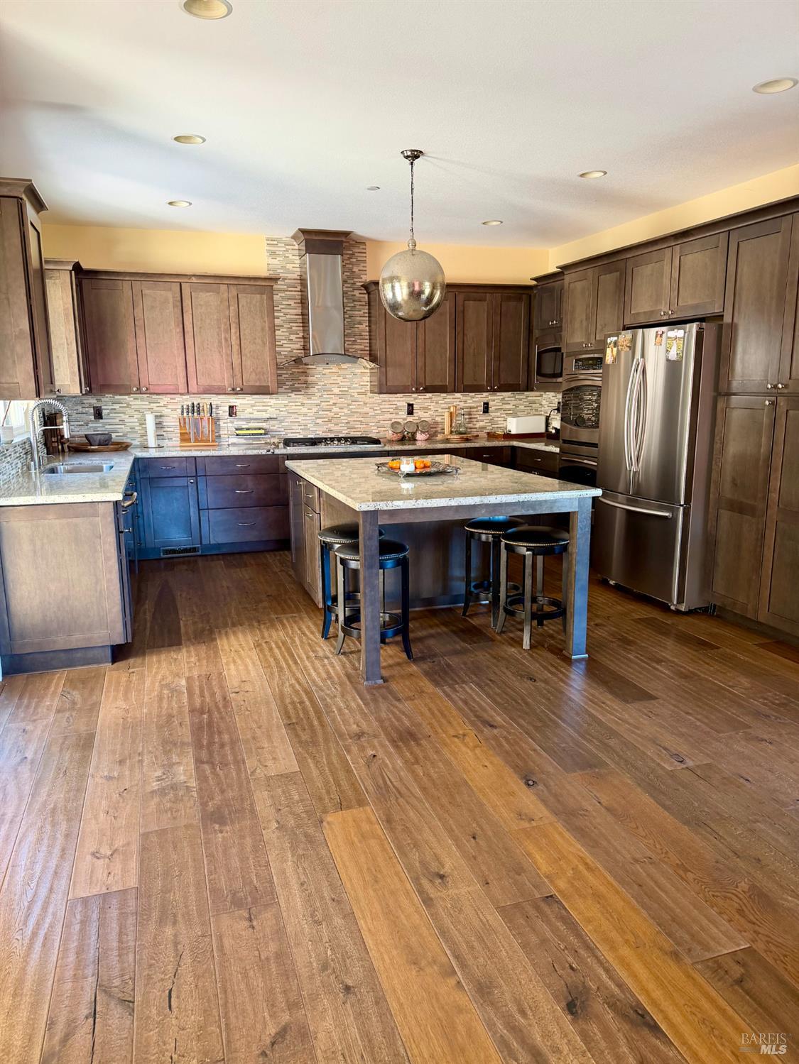 Detail Gallery Image 12 of 39 For 5240 Ne Hoyal Dr, Santa Rosa,  CA 95409 - 3 Beds | 2/1 Baths