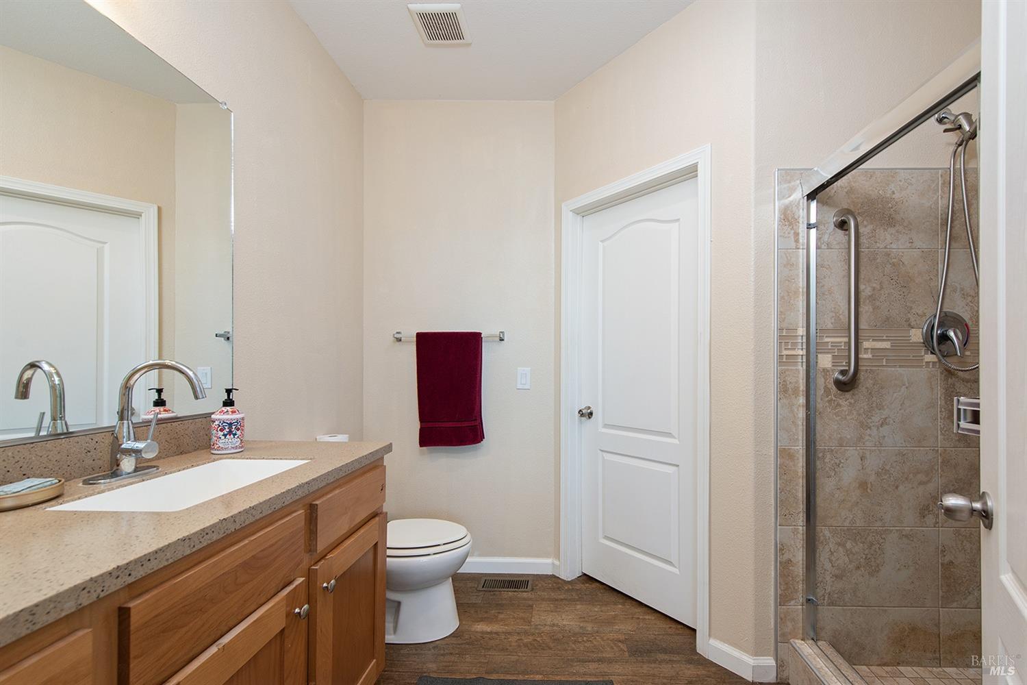 Detail Gallery Image 10 of 21 For 5026 Carriage Ln, Santa Rosa,  CA 95403 - 4 Beds | 3 Baths