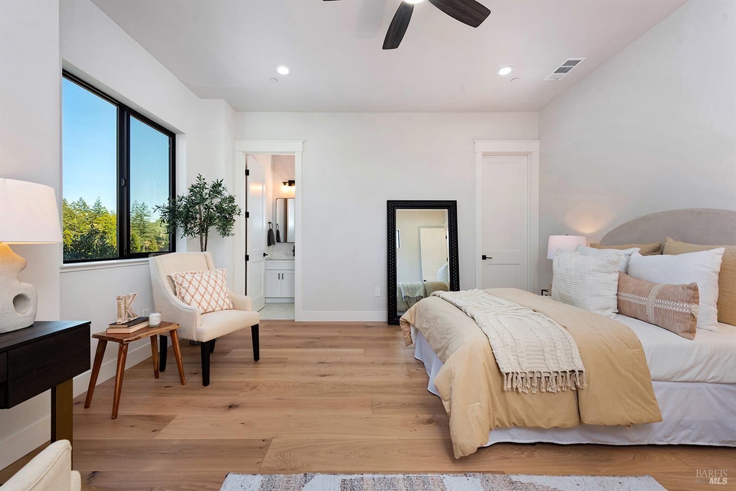 Detail Gallery Image 29 of 44 For 3763 Paxton Pl, Santa Rosa,  CA 95403 - 4 Beds | 4 Baths