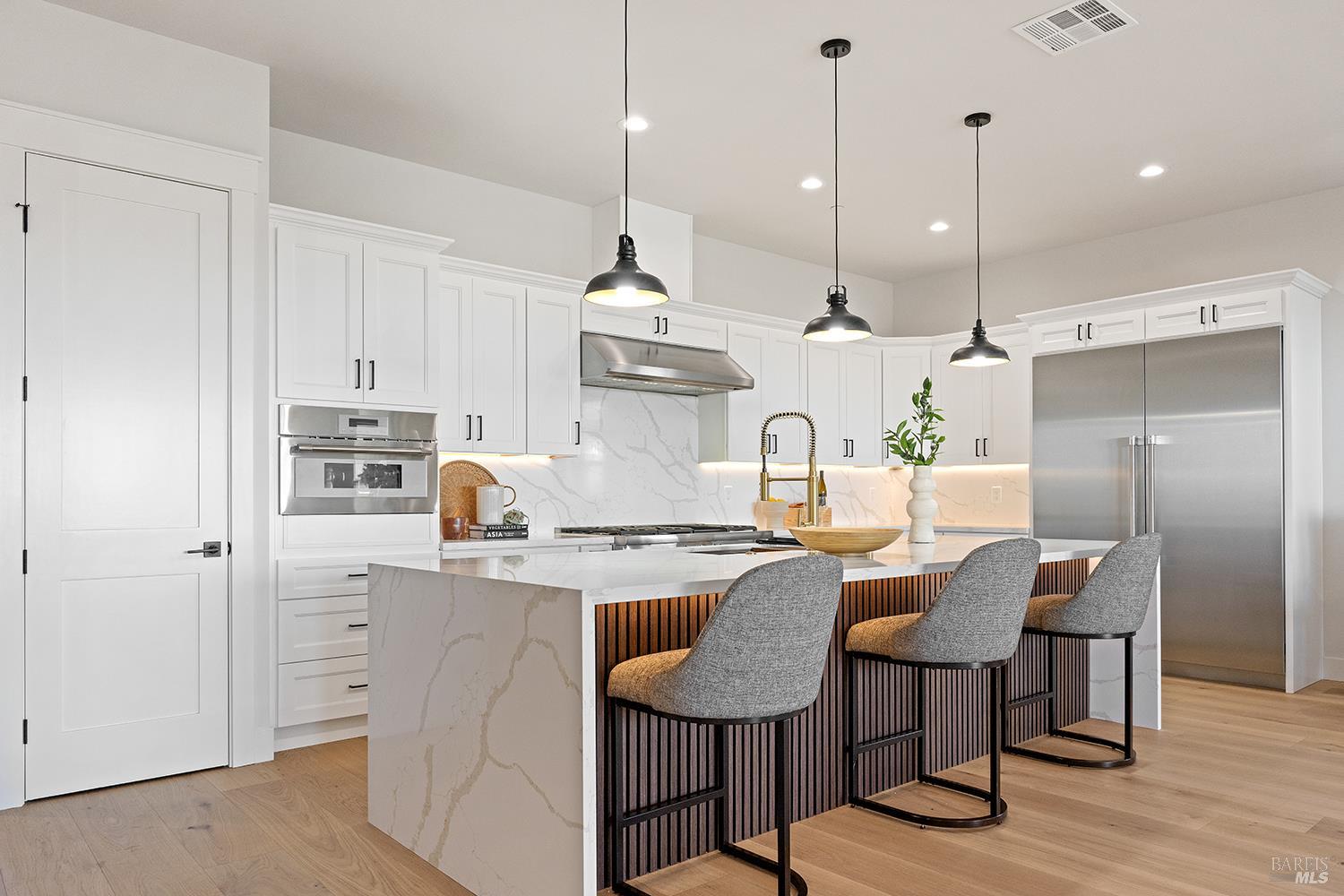 Detail Gallery Image 5 of 44 For 3763 Paxton Pl, Santa Rosa,  CA 95403 - 4 Beds | 4 Baths