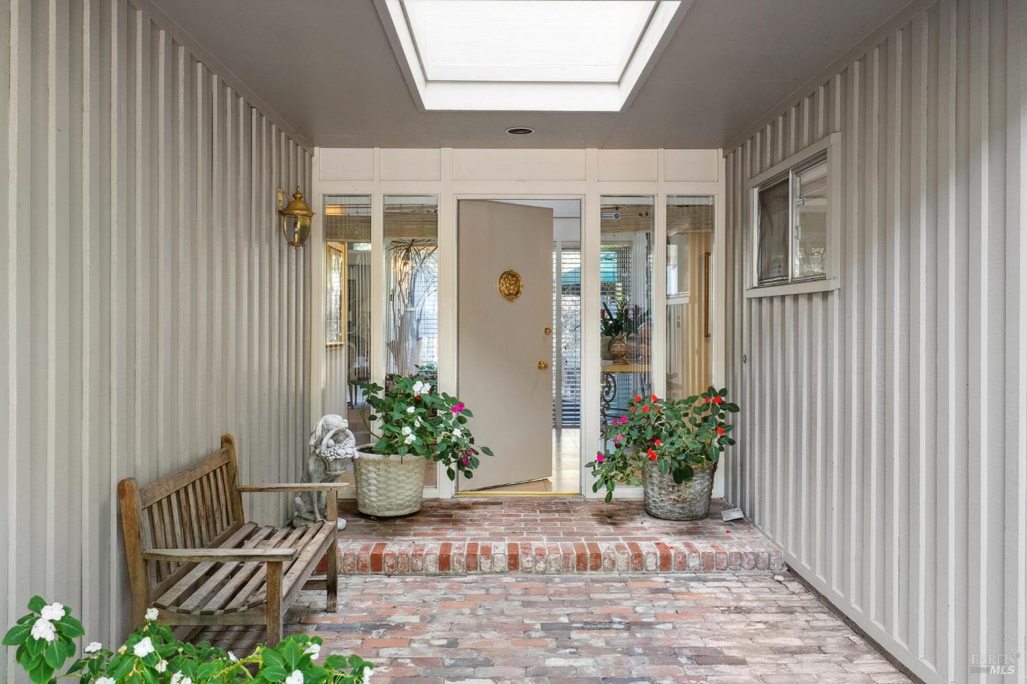 Front Image Thumbnail for BA325095620