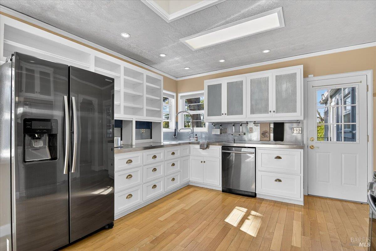 Detail Gallery Image 14 of 56 For 332 El Camino Real Unkn, Vallejo,  CA 94590 - 3 Beds | 2/1 Baths