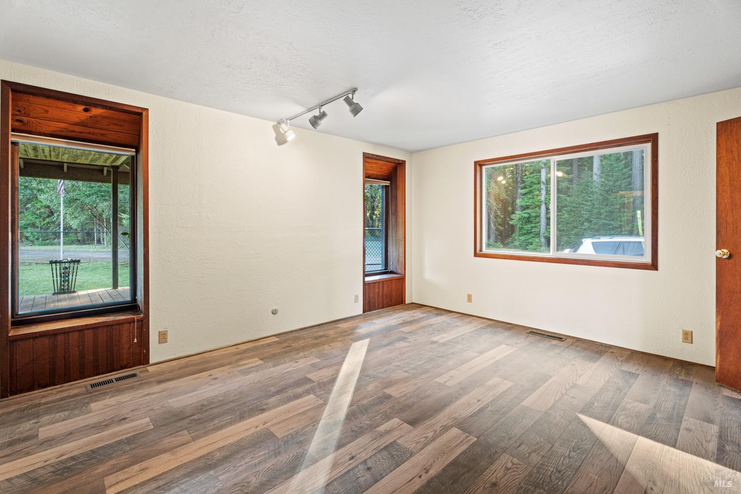 Detail Gallery Image 27 of 63 For 7680 Highway 128 Hwy, Philo,  CA 95466 - 3 Beds | 2/1 Baths