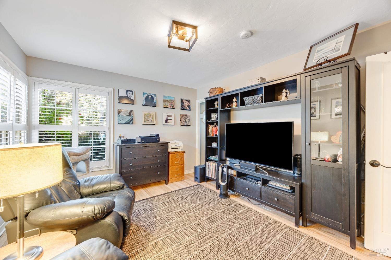 Detail Gallery Image 33 of 53 For 529 Macklyn Ave, Santa Rosa,  CA 95405 - 2 Beds | 1 Baths