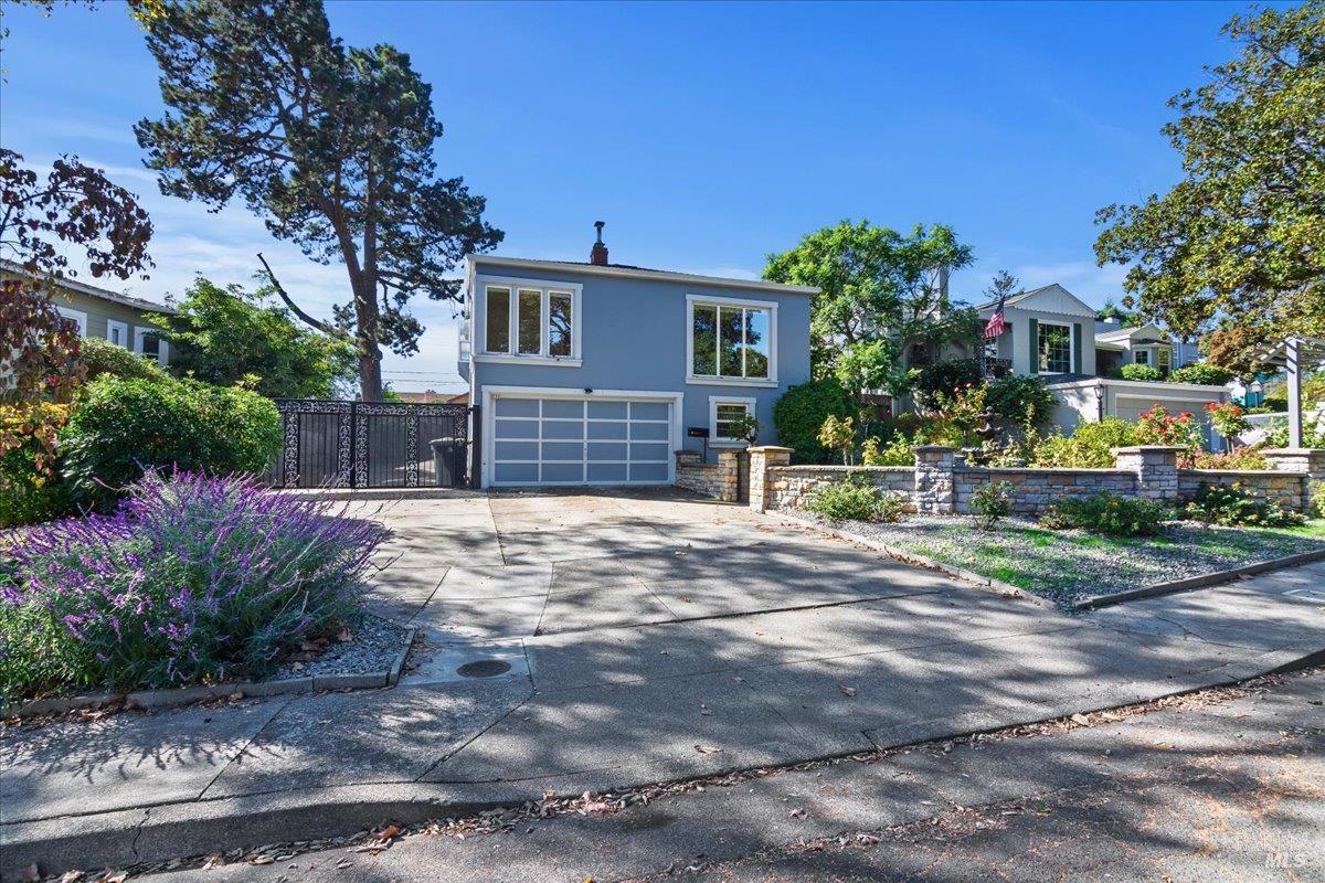 Detail Gallery Image 2 of 56 For 332 El Camino Real Unkn, Vallejo,  CA 94590 - 3 Beds | 2/1 Baths