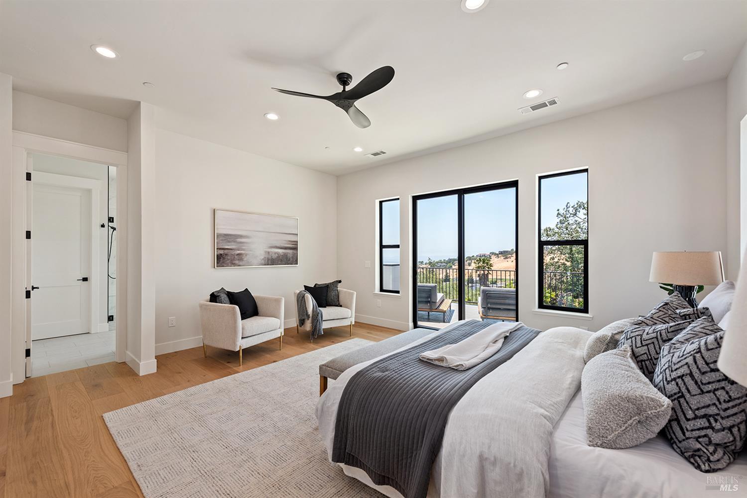 Detail Gallery Image 28 of 53 For 3749 Sawgrass Pl, Santa Rosa,  CA 95403 - 4 Beds | 4 Baths