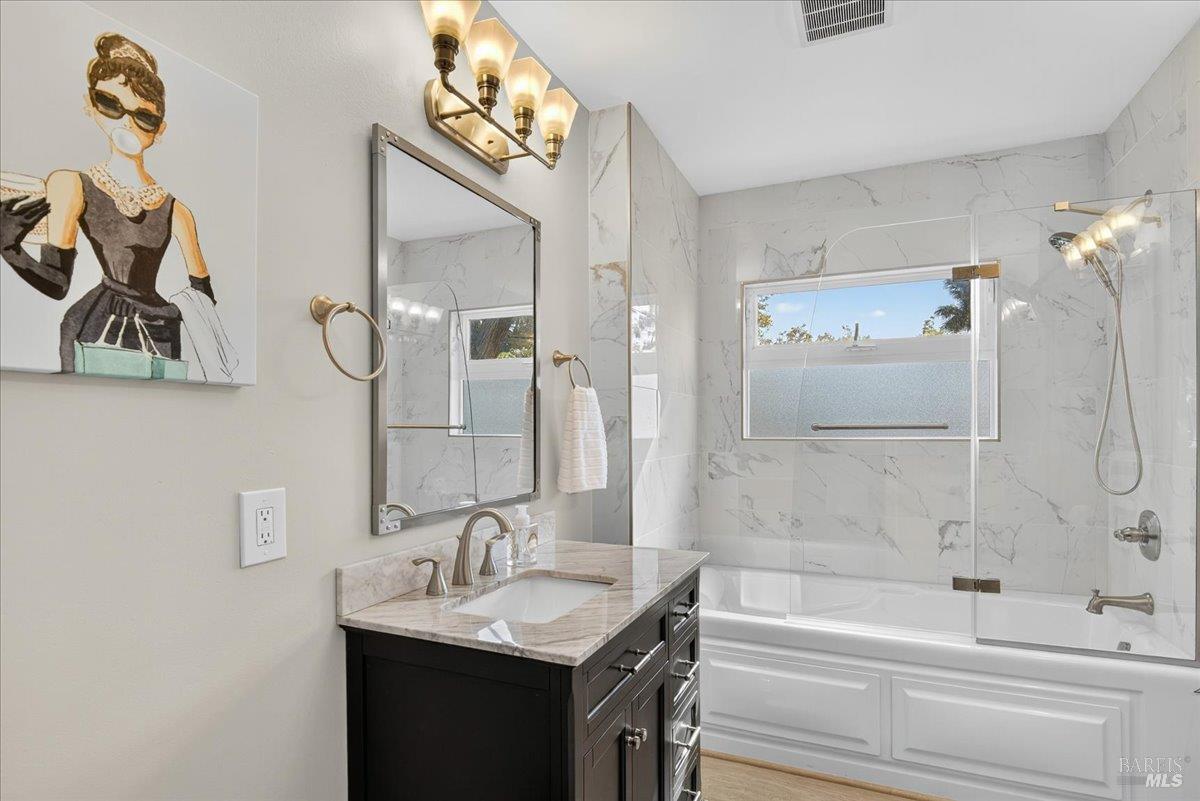 Detail Gallery Image 19 of 56 For 332 El Camino Real Unkn, Vallejo,  CA 94590 - 3 Beds | 2/1 Baths