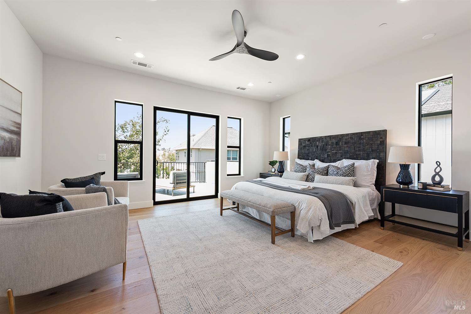 Detail Gallery Image 27 of 53 For 3749 Sawgrass Pl, Santa Rosa,  CA 95403 - 4 Beds | 4 Baths