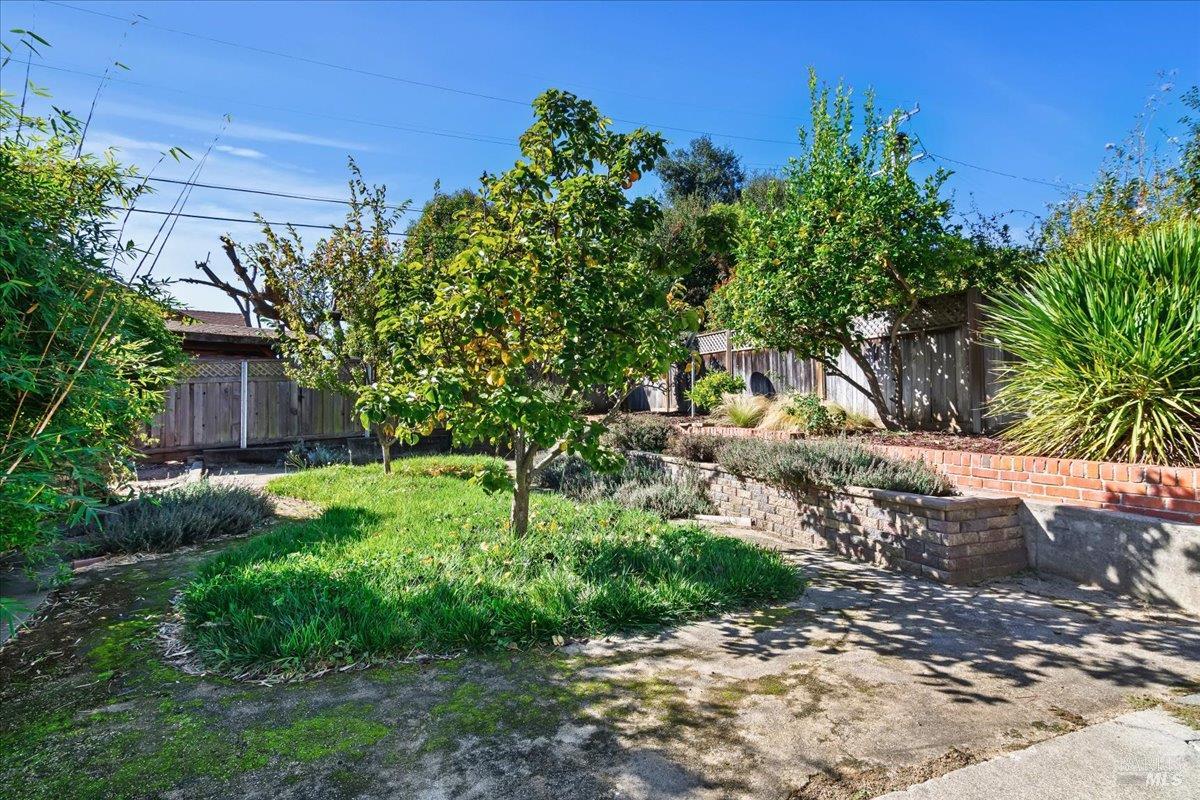 Detail Gallery Image 37 of 56 For 332 El Camino Real Unkn, Vallejo,  CA 94590 - 3 Beds | 2/1 Baths