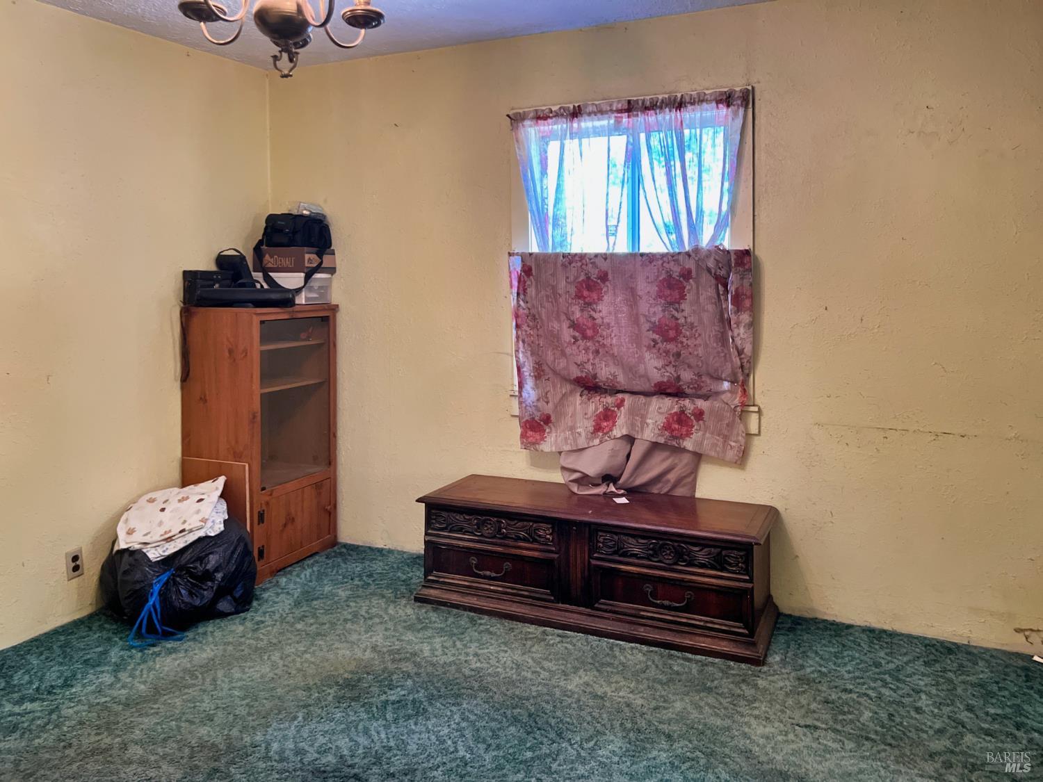 Detail Gallery Image 12 of 28 For 44170 Lakeview Ave, Laytonville,  CA 95454 - 3 Beds | 2 Baths