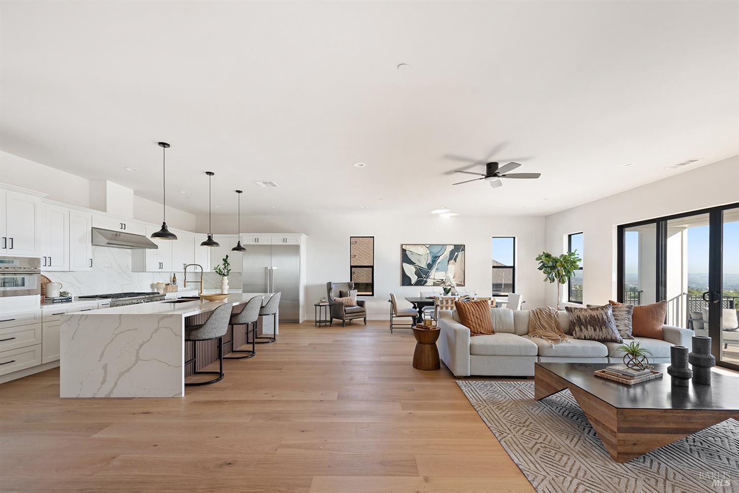 Detail Gallery Image 4 of 44 For 3763 Paxton Pl, Santa Rosa,  CA 95403 - 4 Beds | 4 Baths